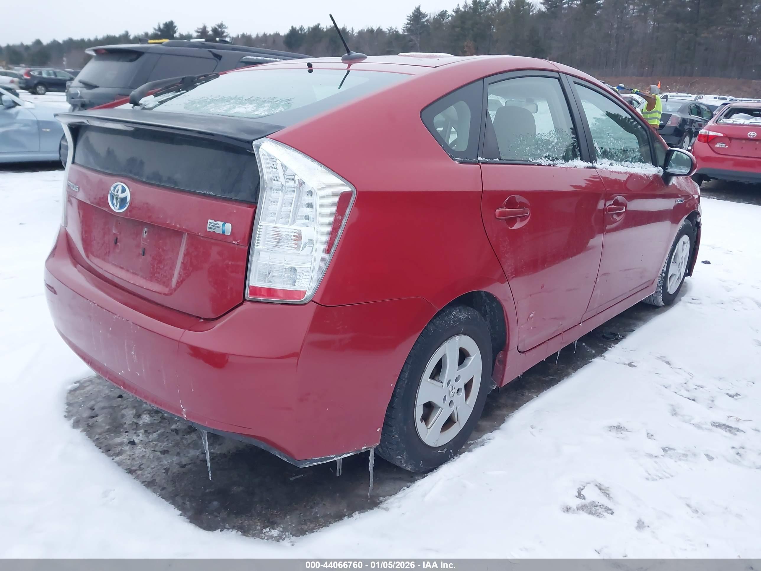 TOYOTA PRIUS image 4