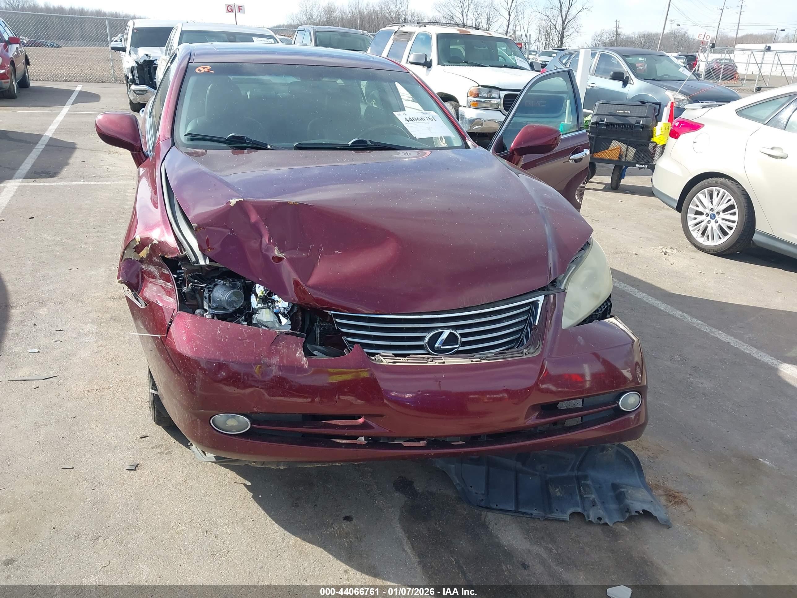 LEXUS ES image 6