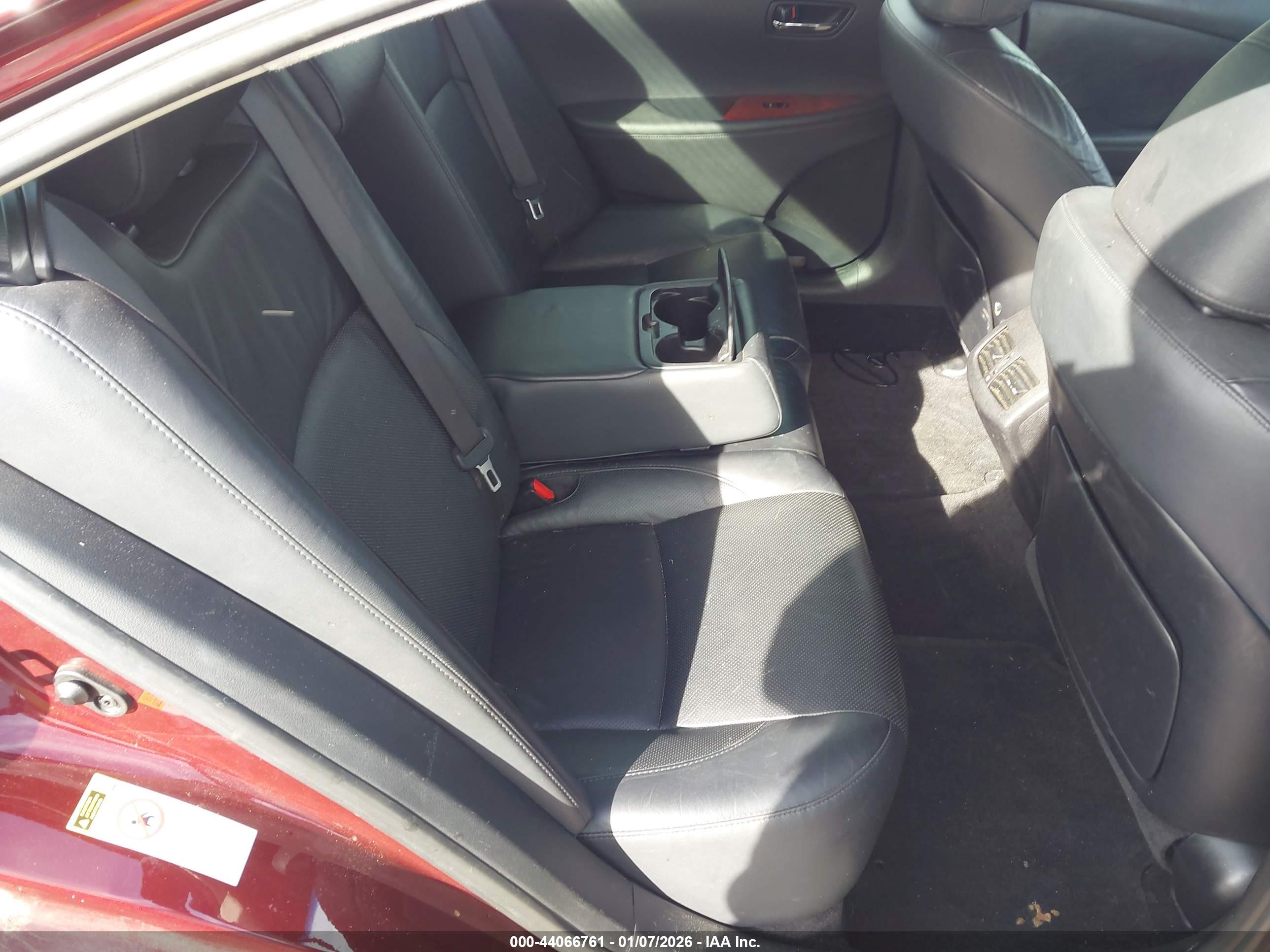 LEXUS ES image 8