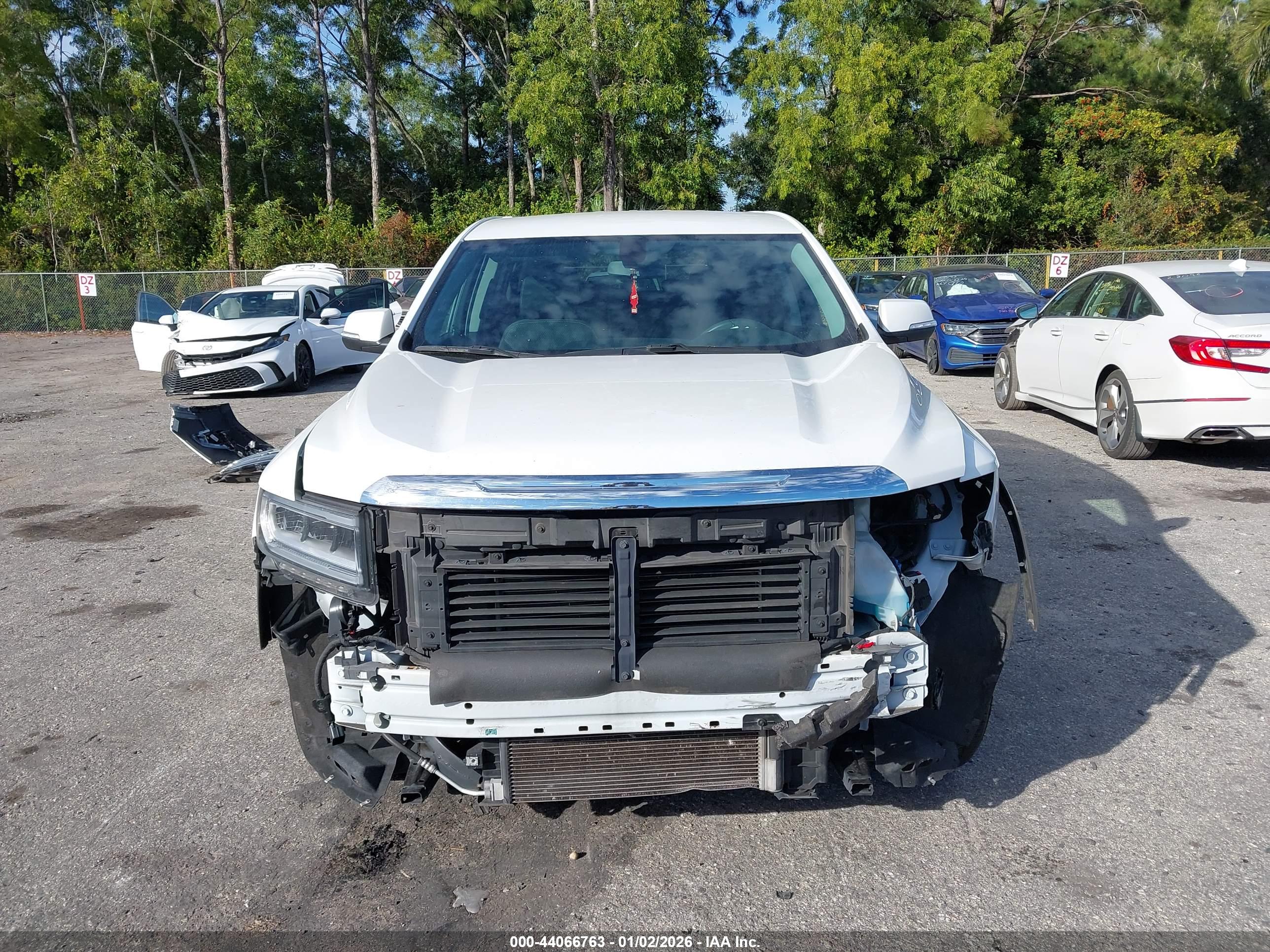 GMC ACADIA image 6