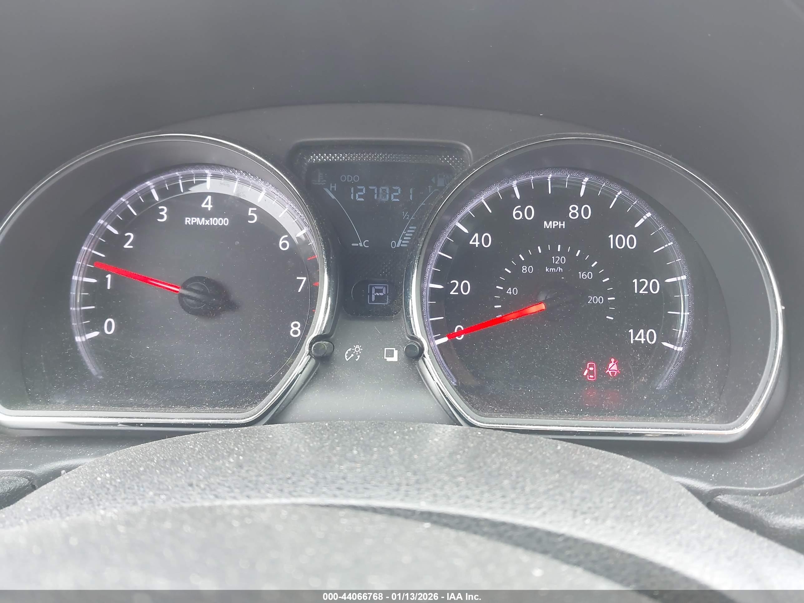 NISSAN VERSA image 7
