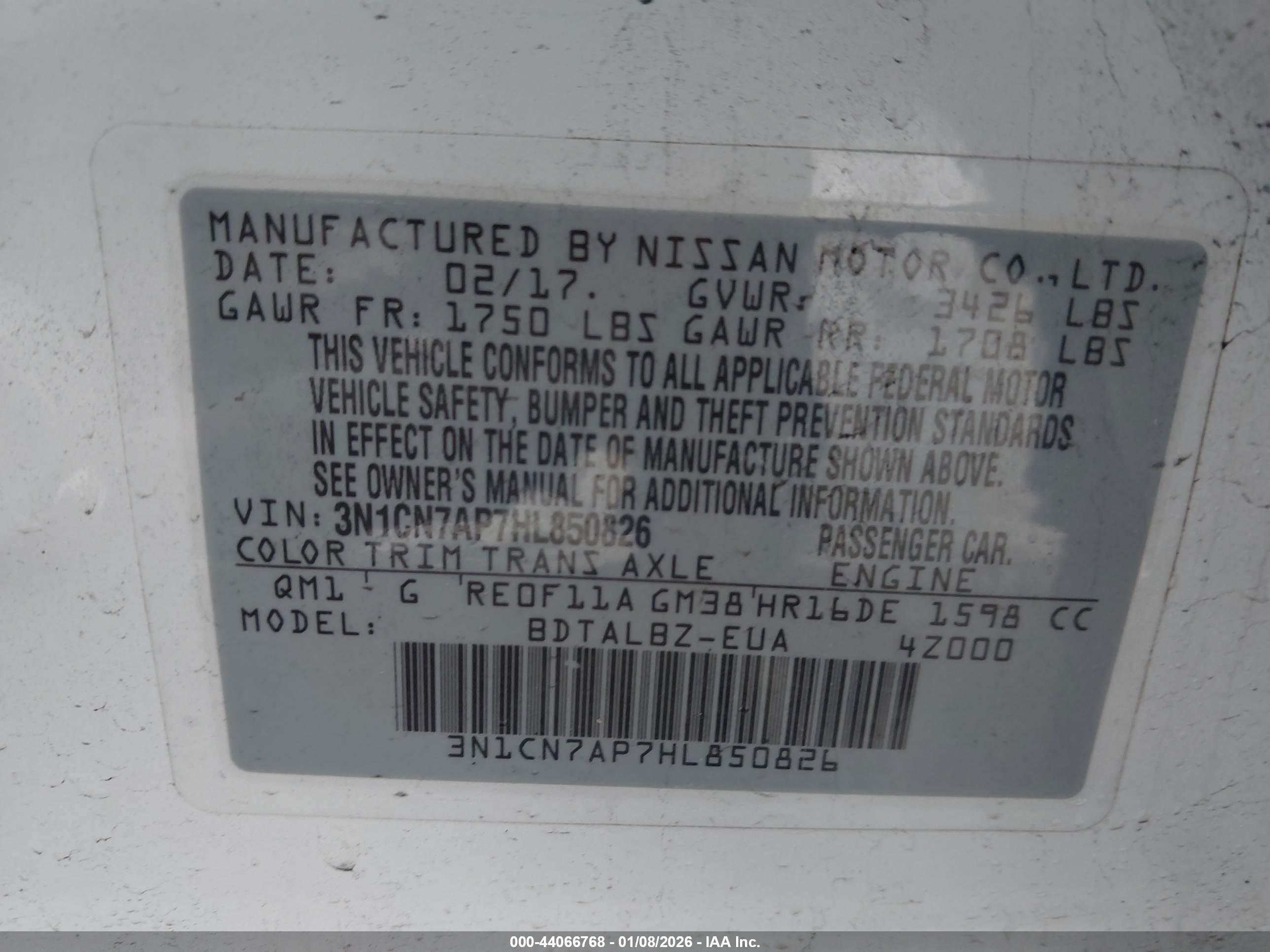 NISSAN VERSA image 9