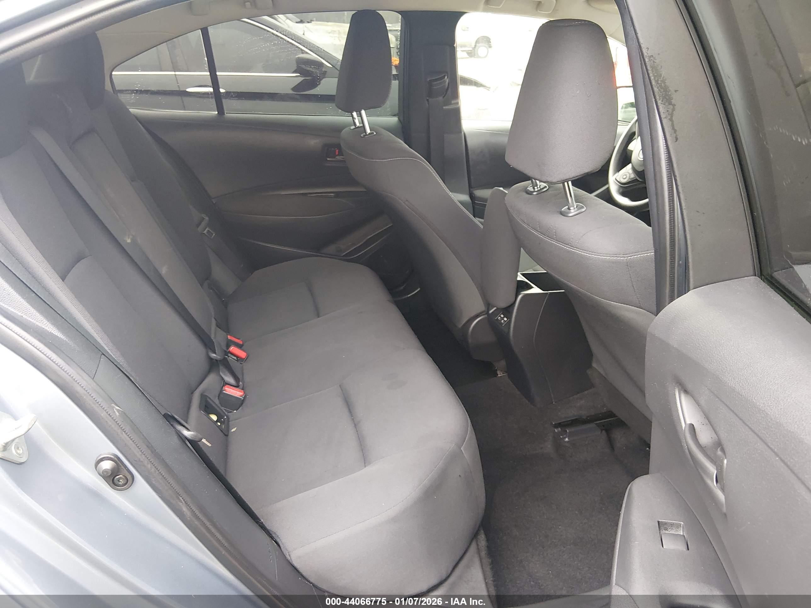 TOYOTA COROLLA image 8