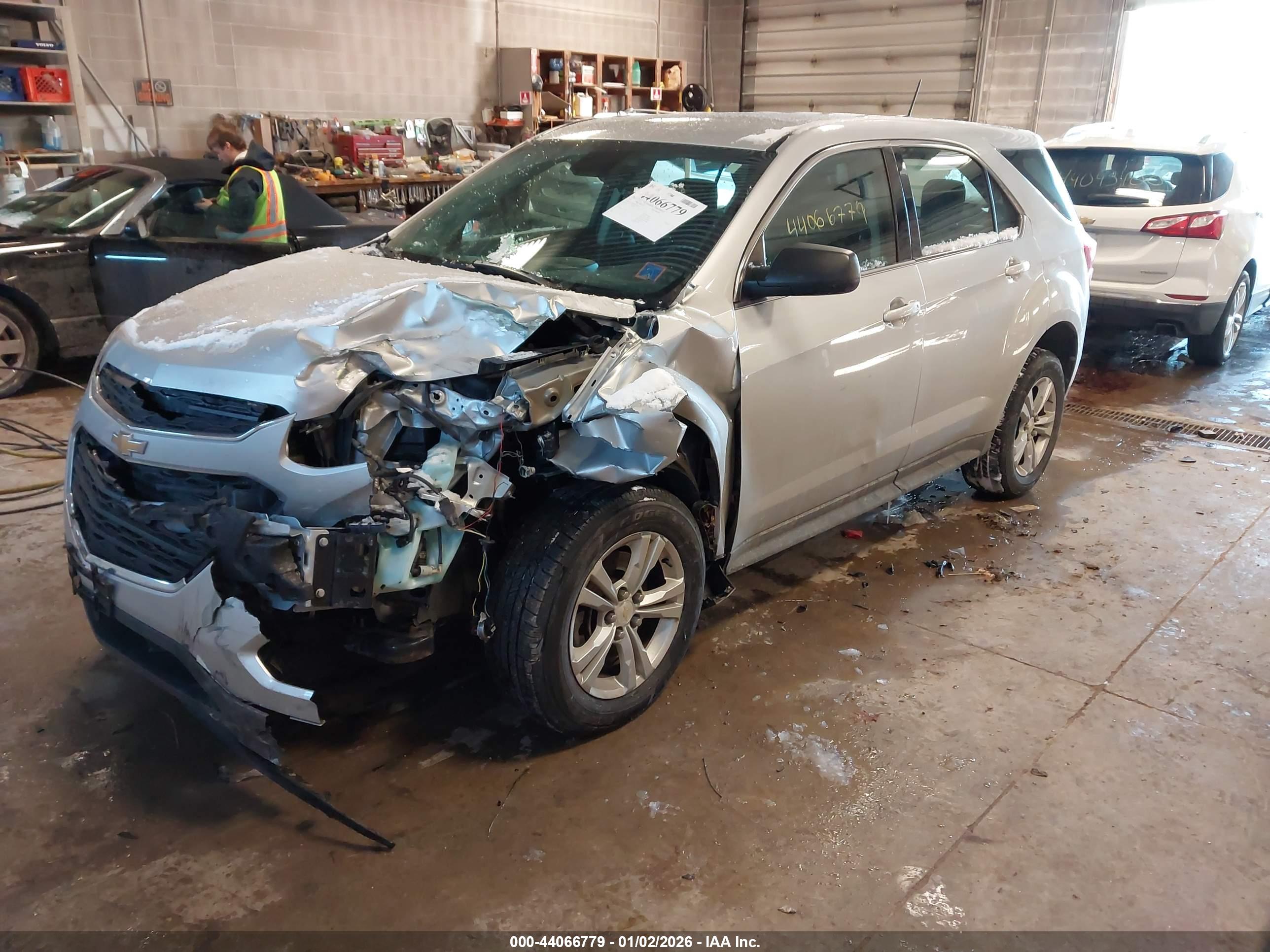 CHEVROLET EQUINOX image 2