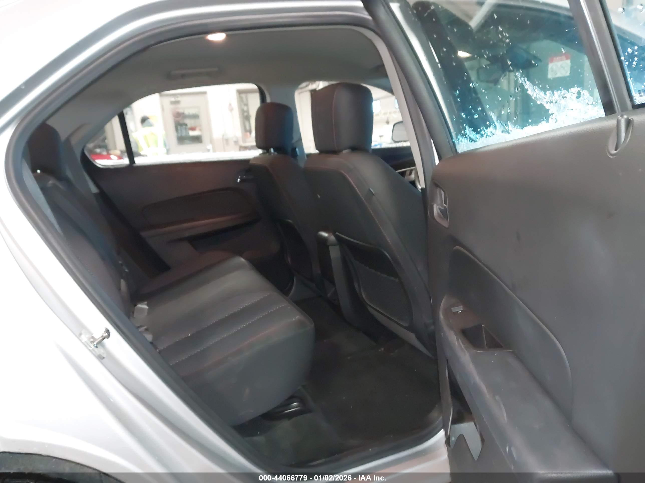 CHEVROLET EQUINOX image 8