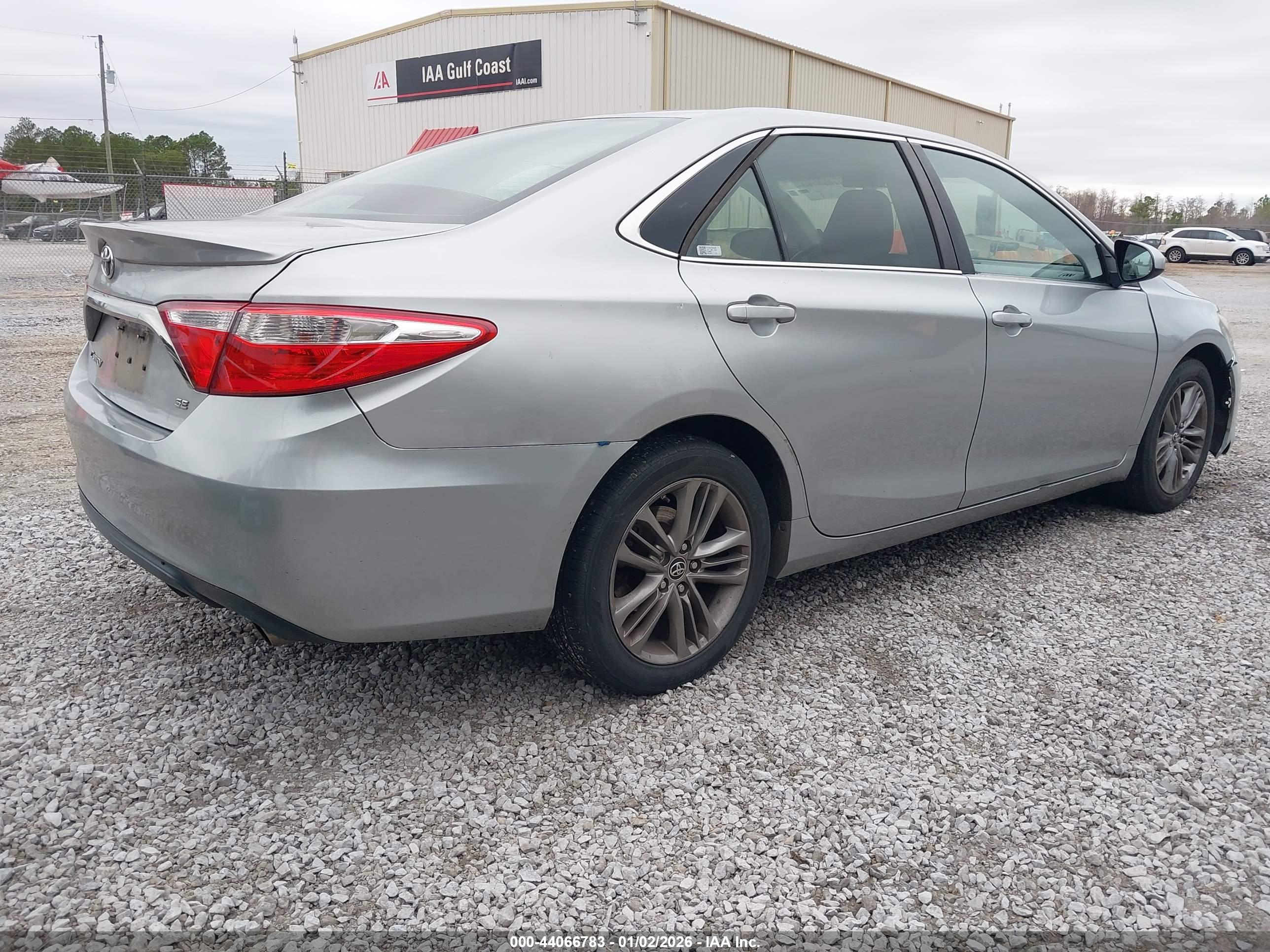 TOYOTA CAMRY image 4
