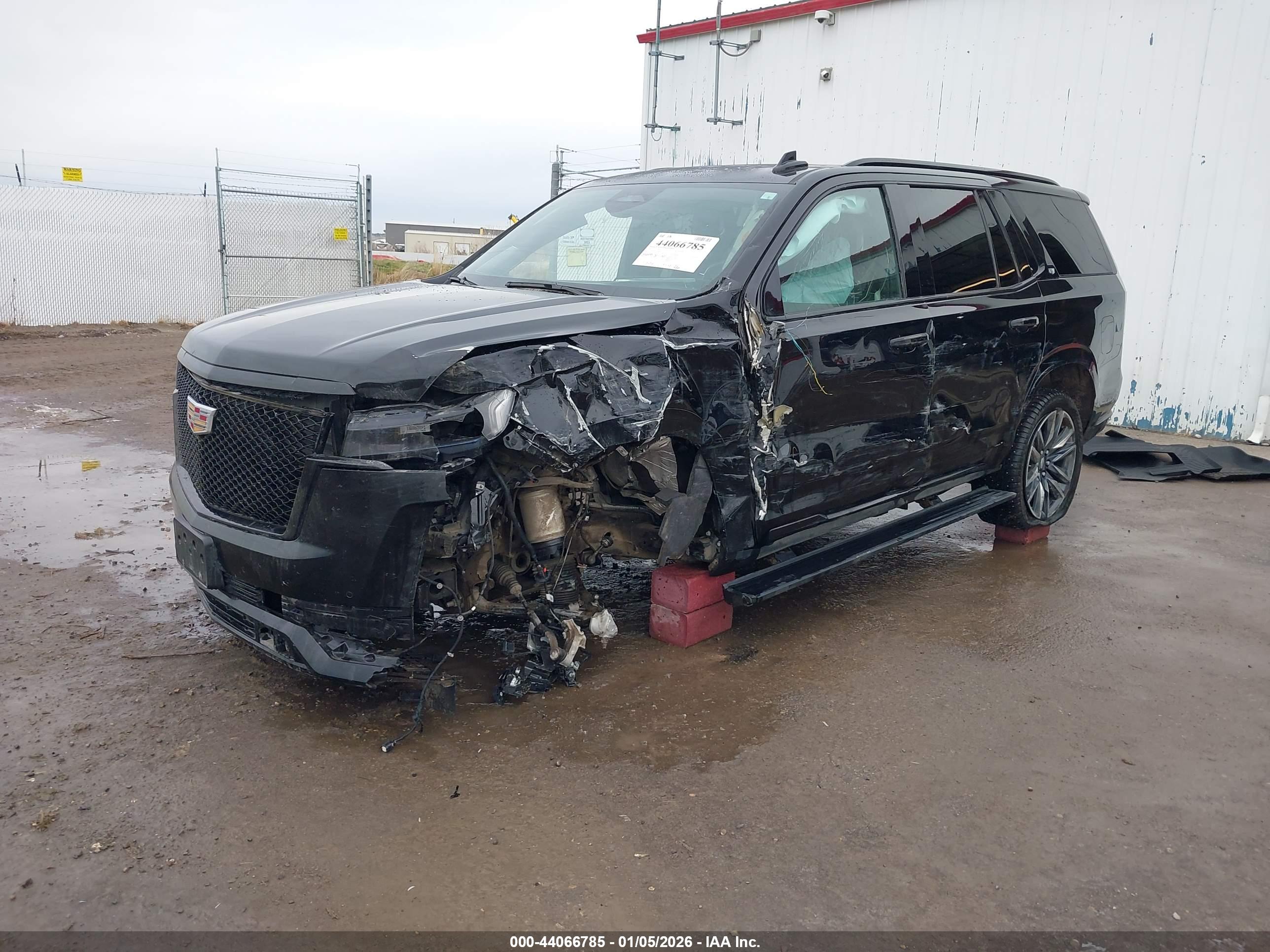 CADILLAC ESCALADE image 2