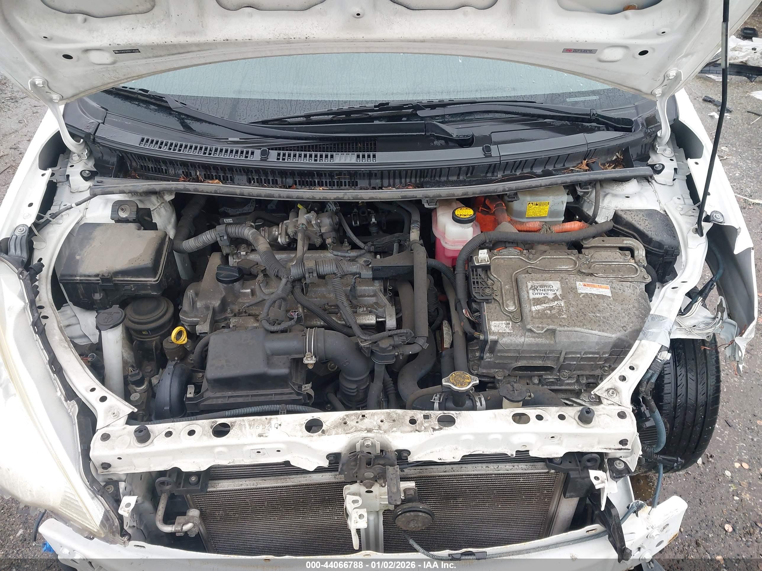 TOYOTA PRIUS image 10