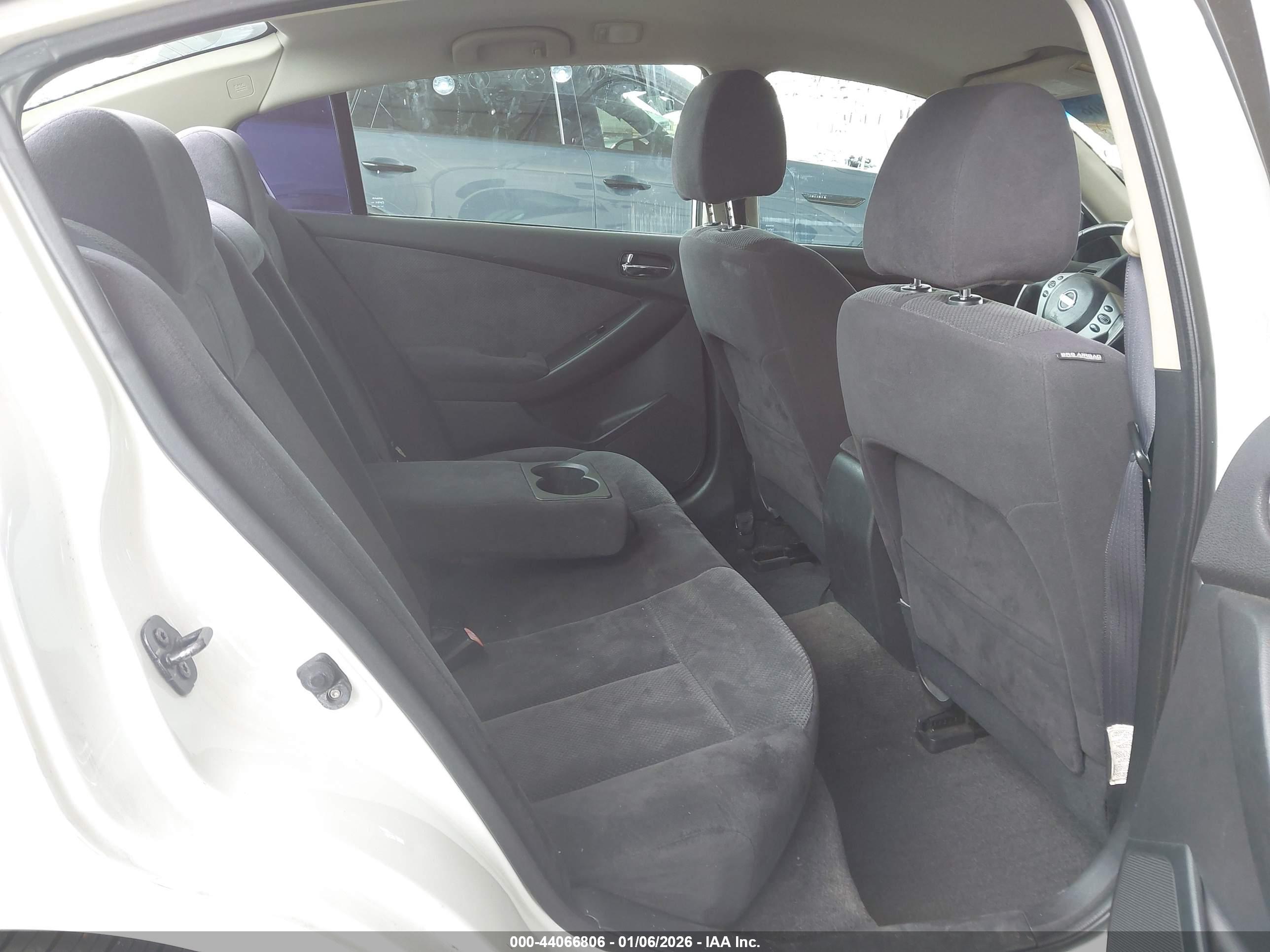 NISSAN ALTIMA image 8