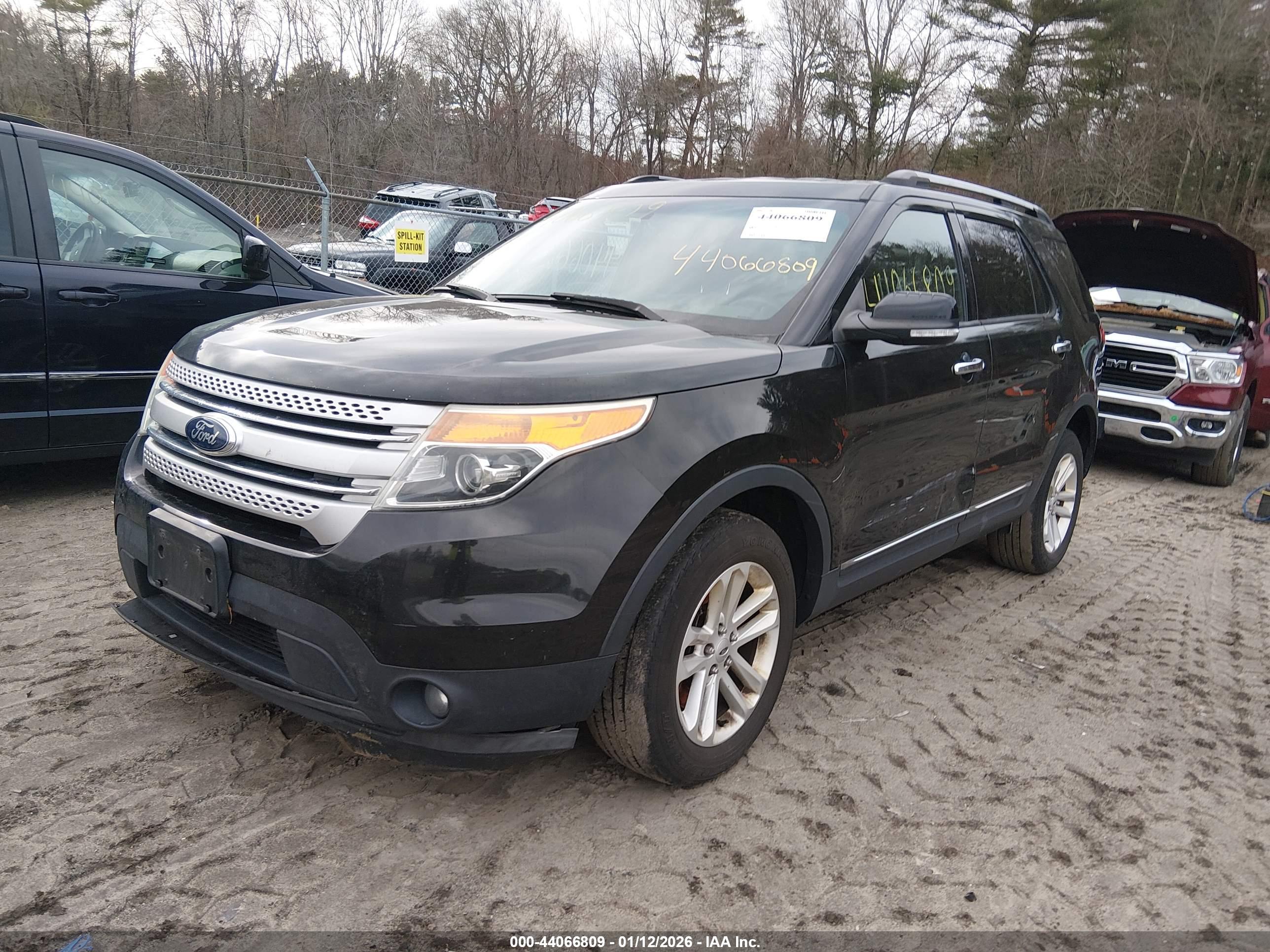 FORD EXPLORER image 2
