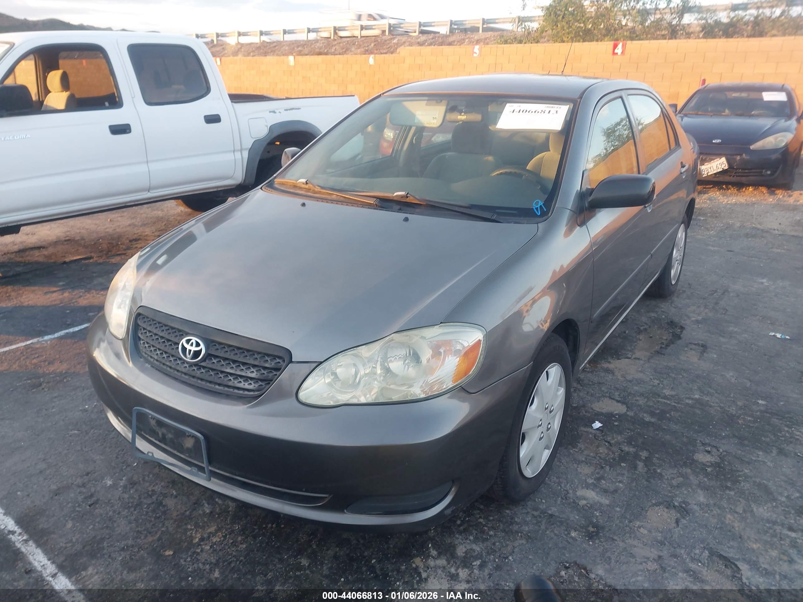 TOYOTA COROLLA image 2