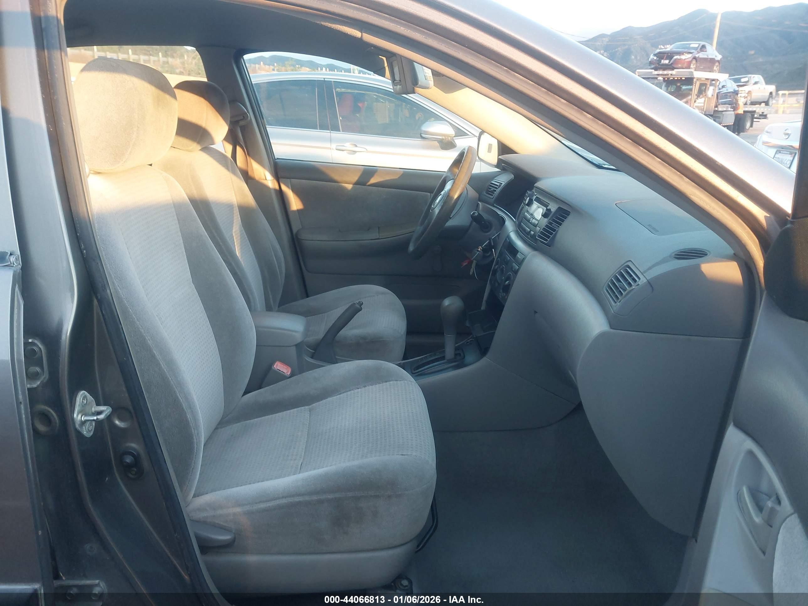 TOYOTA COROLLA image 5