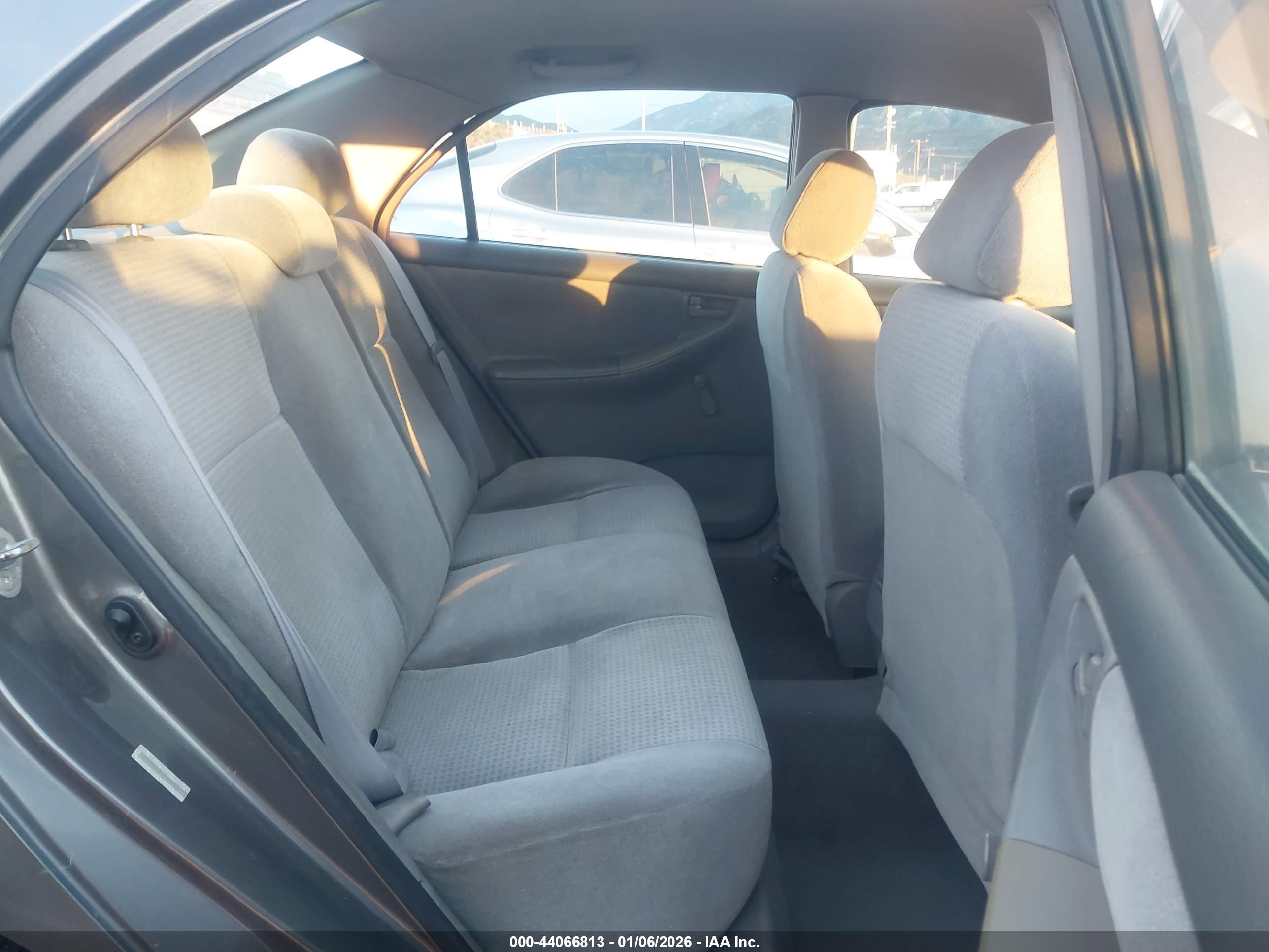 TOYOTA COROLLA image 8