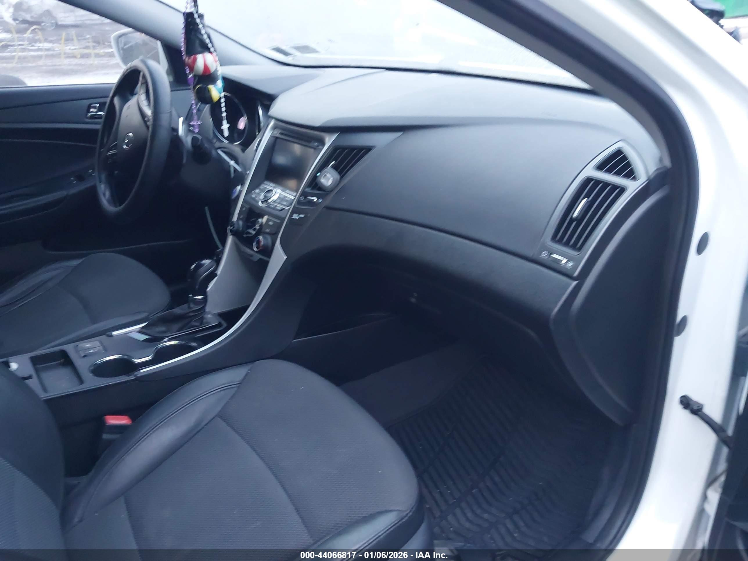 HYUNDAI SONATA image 5