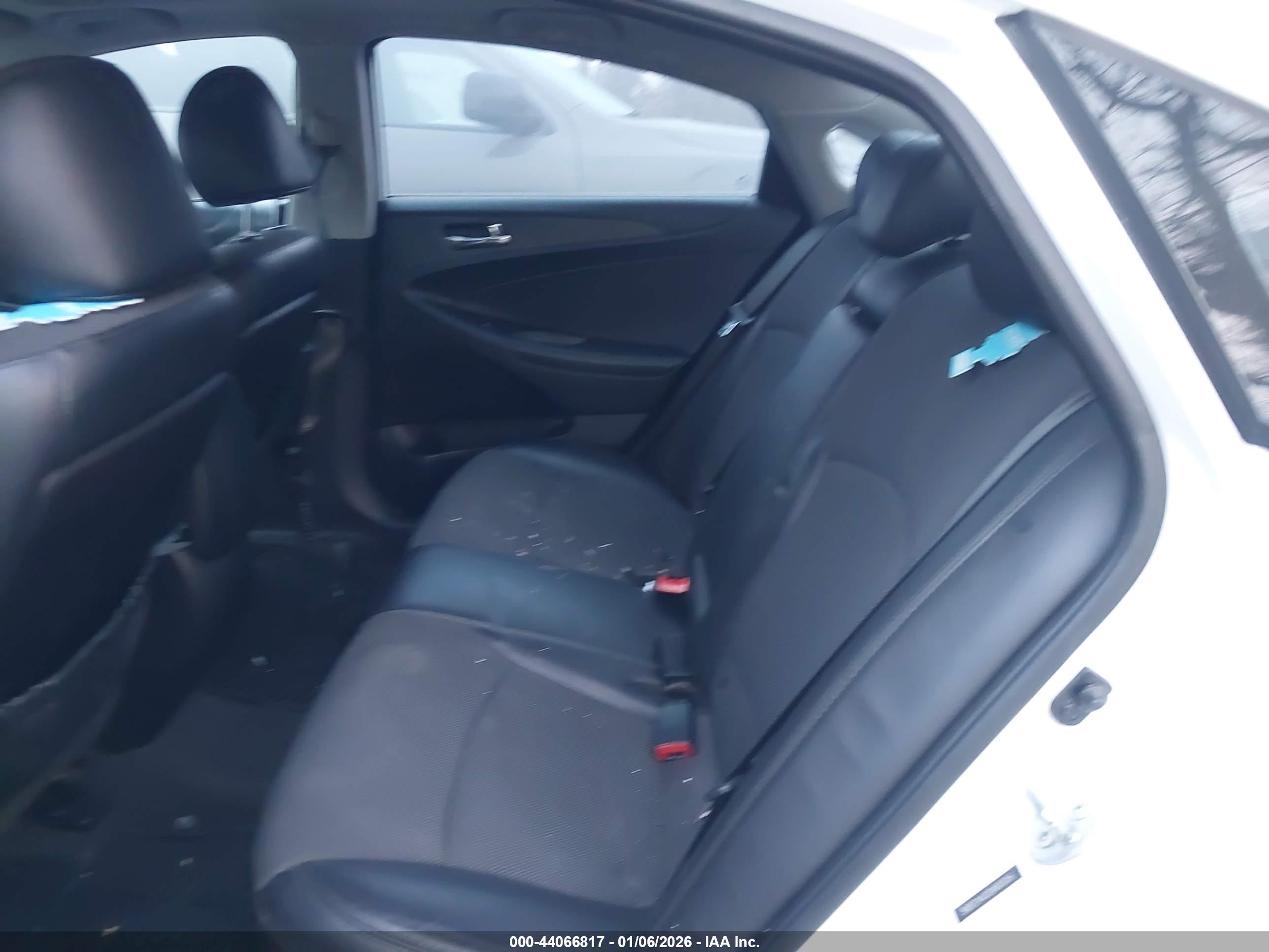 HYUNDAI SONATA image 8