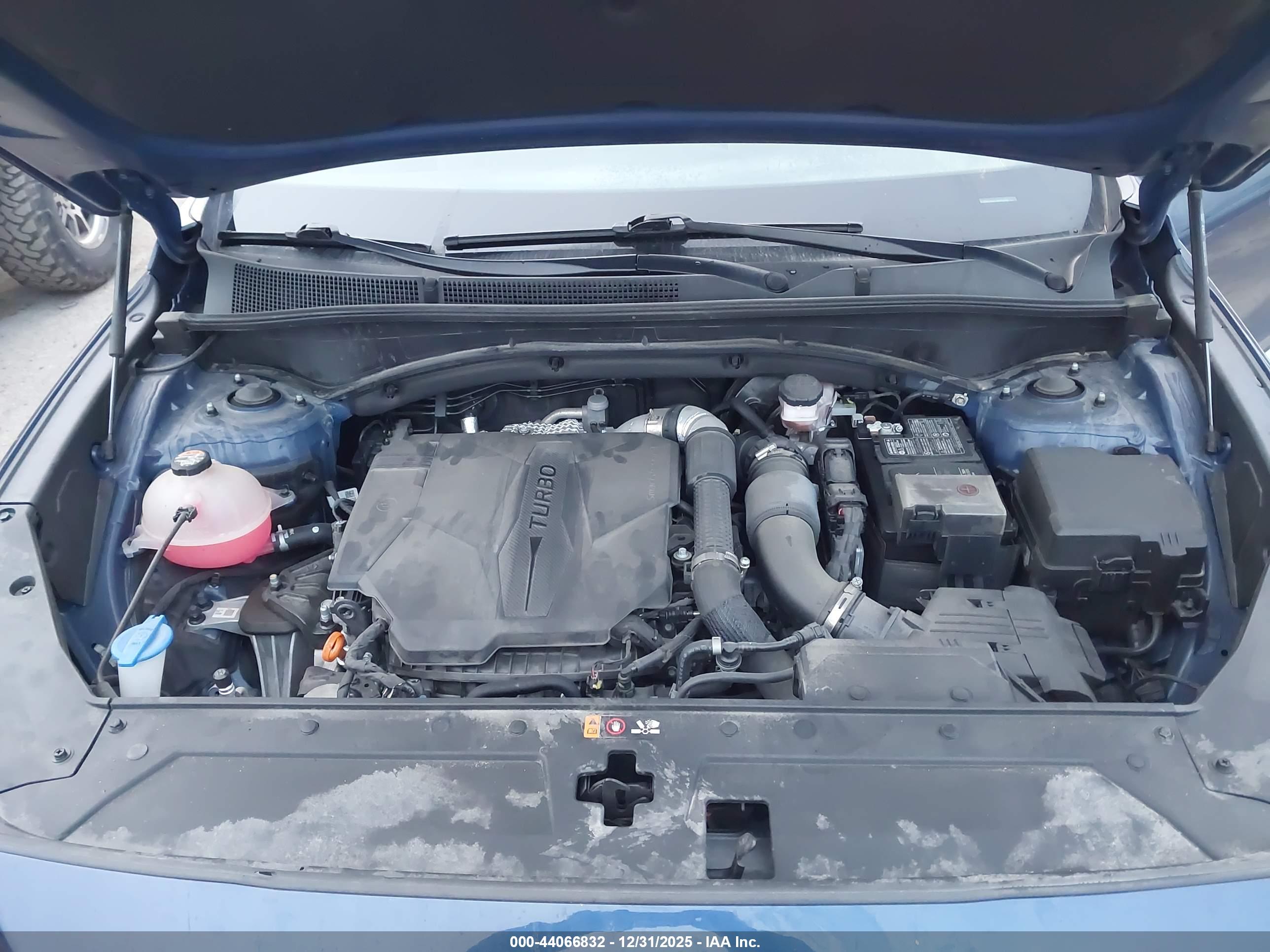 HYUNDAI SANTA image 10
