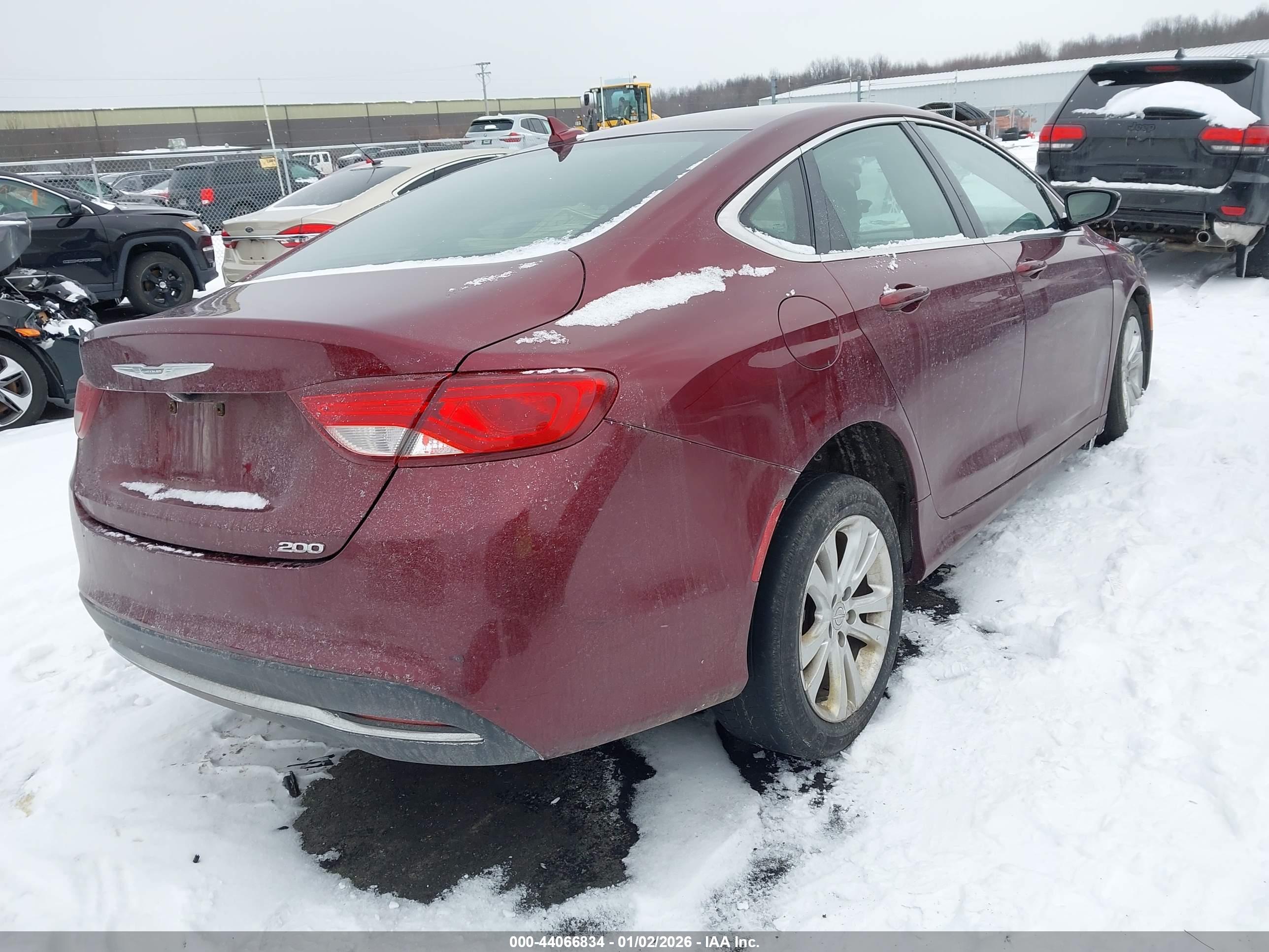 CHRYSLER 200 image 4