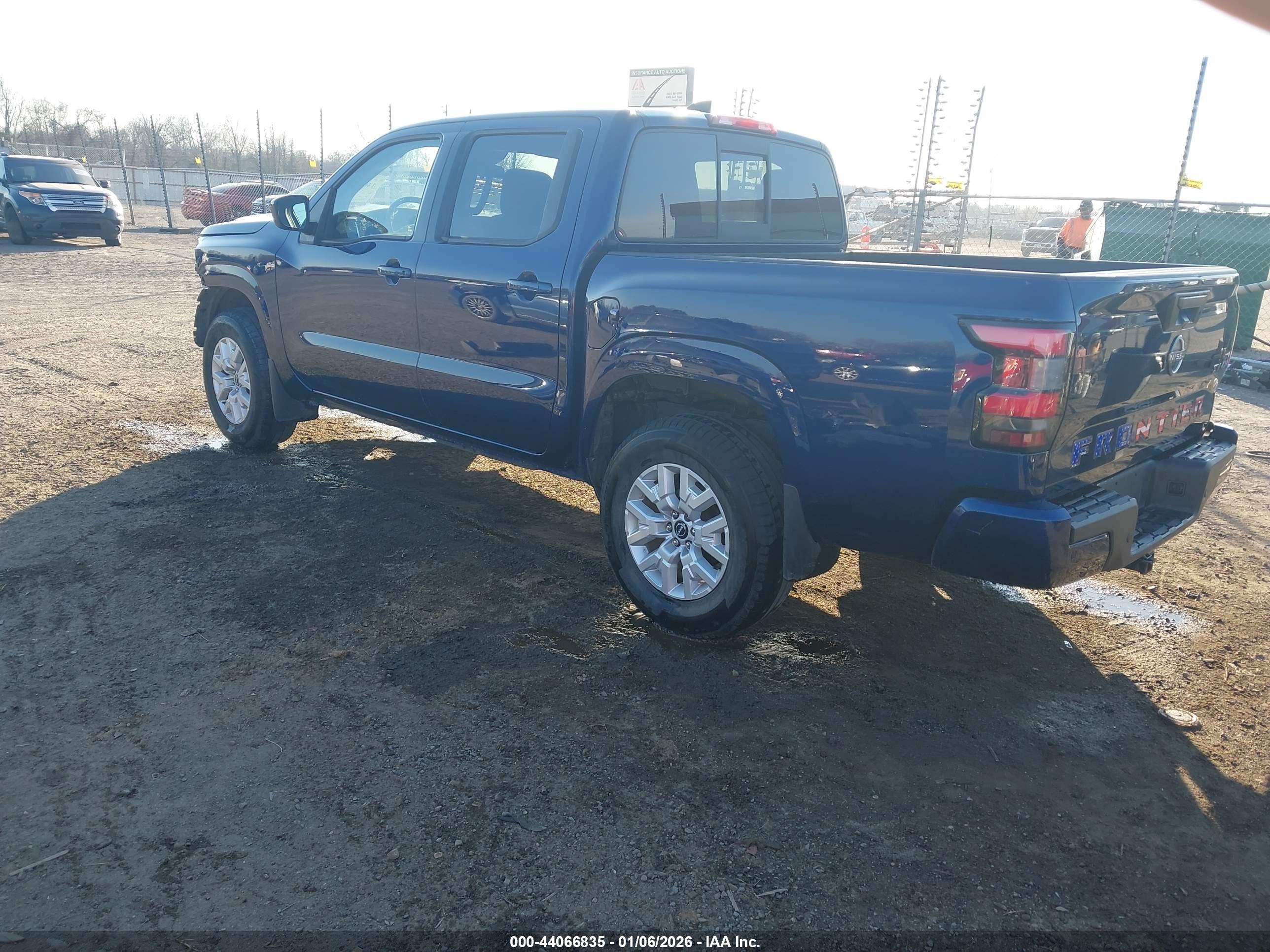 NISSAN FRONTIER image 3