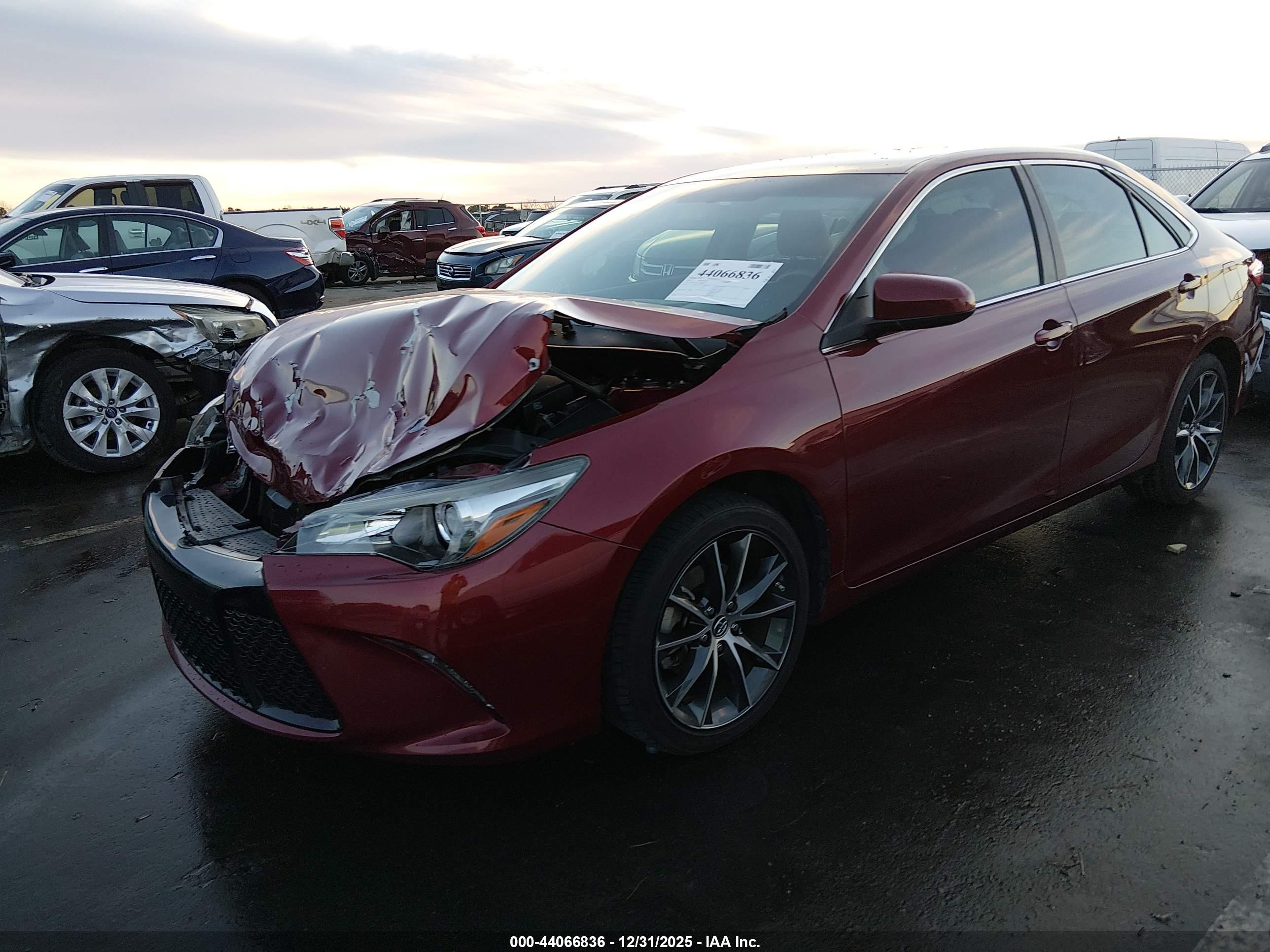 TOYOTA CAMRY image 2