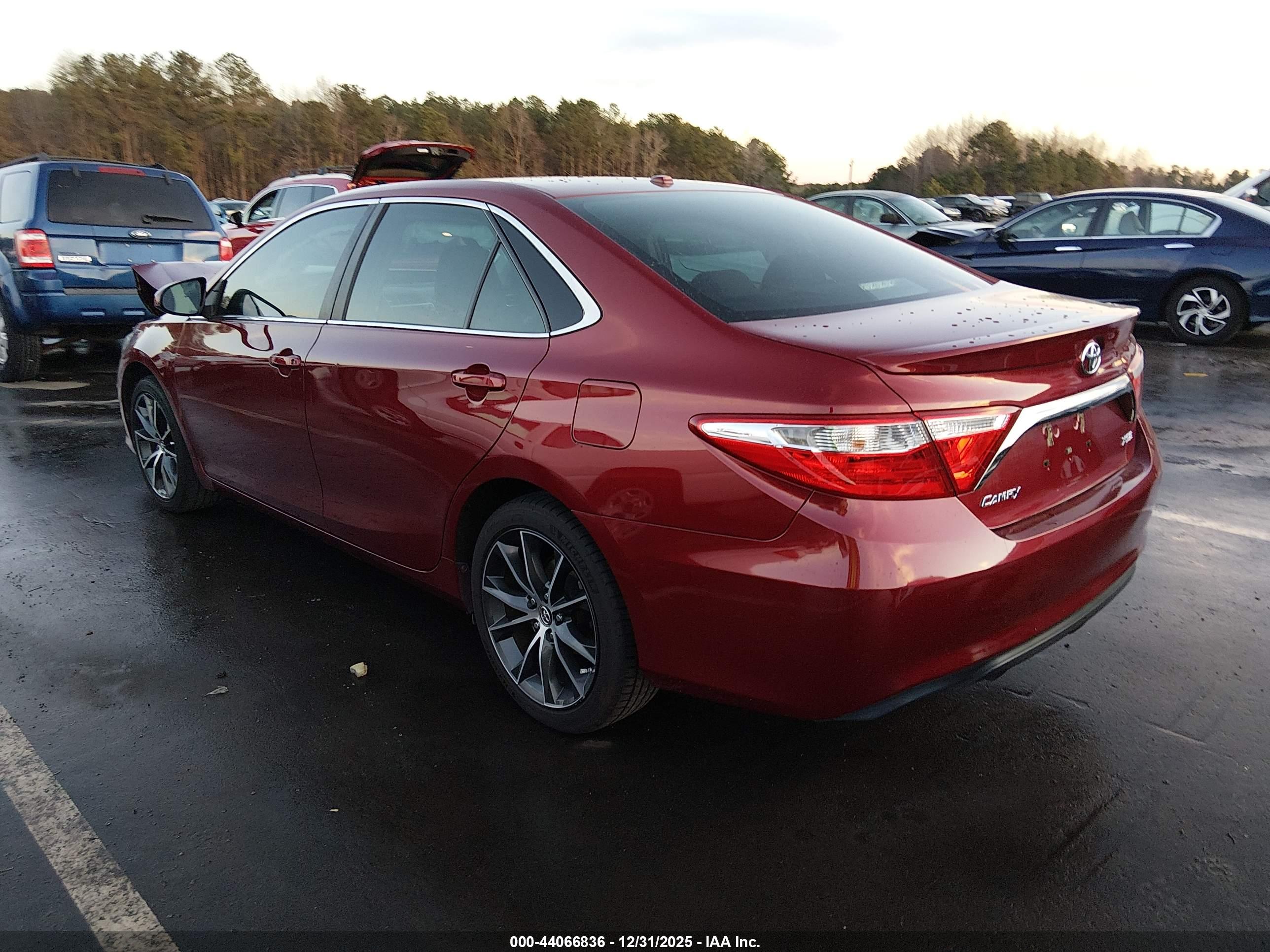 TOYOTA CAMRY image 3
