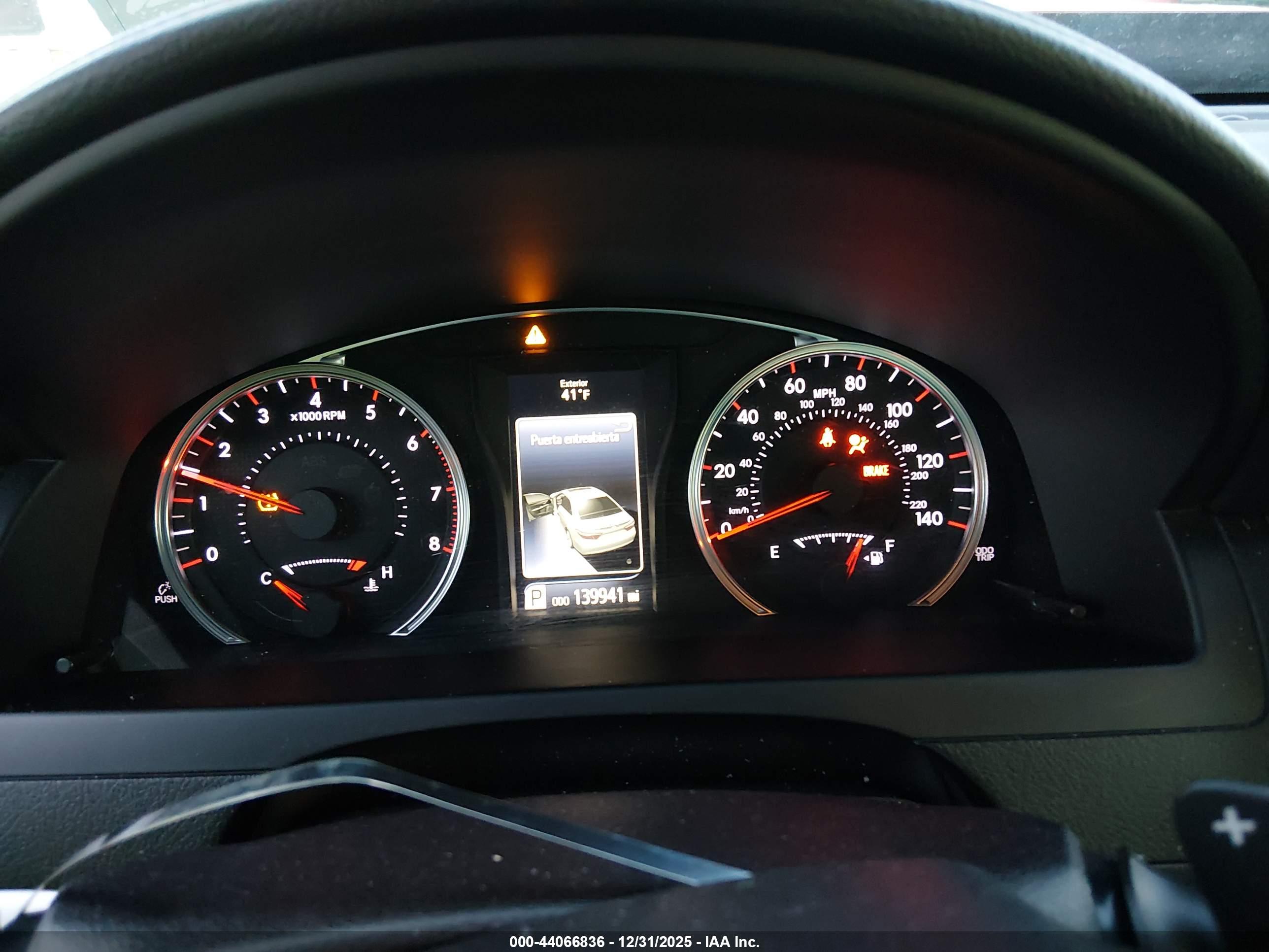 TOYOTA CAMRY image 7