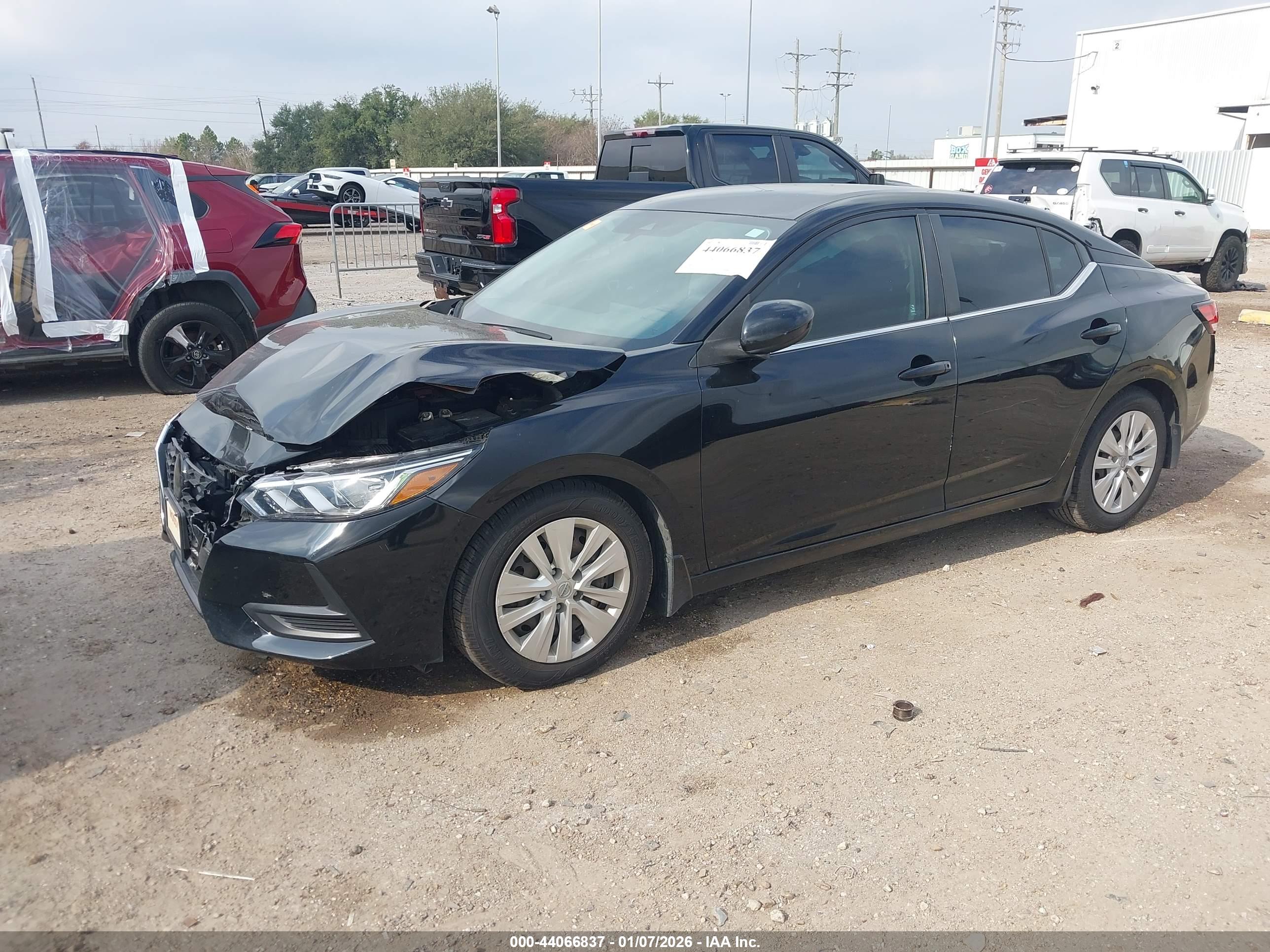 NISSAN SENTRA image 2
