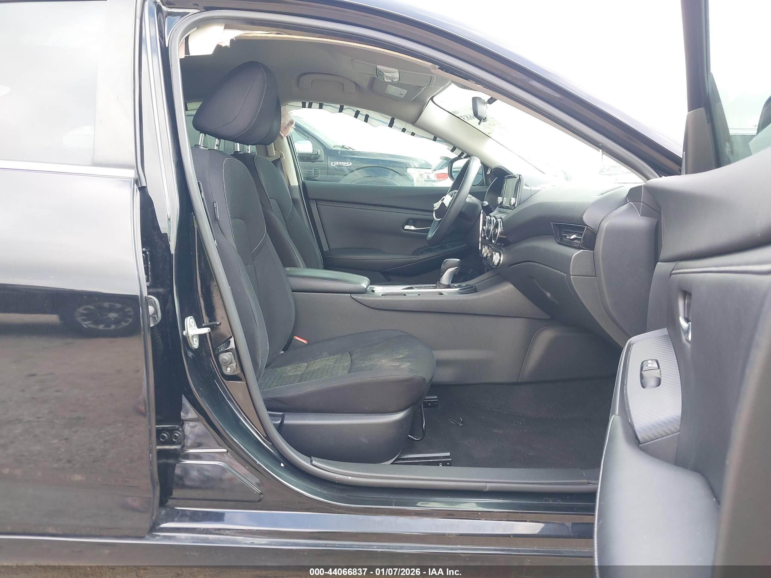 NISSAN SENTRA image 5