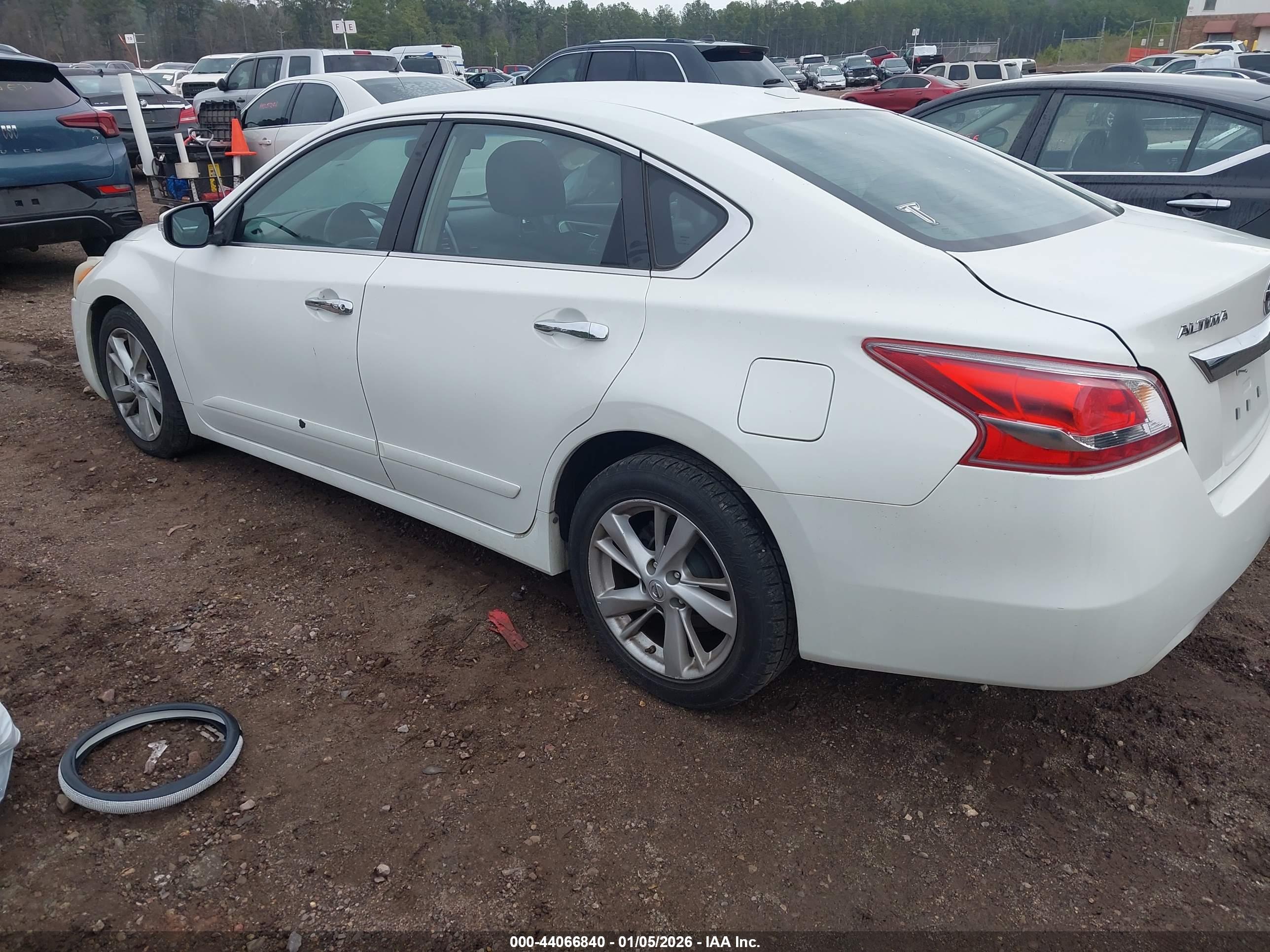 NISSAN ALTIMA image 3