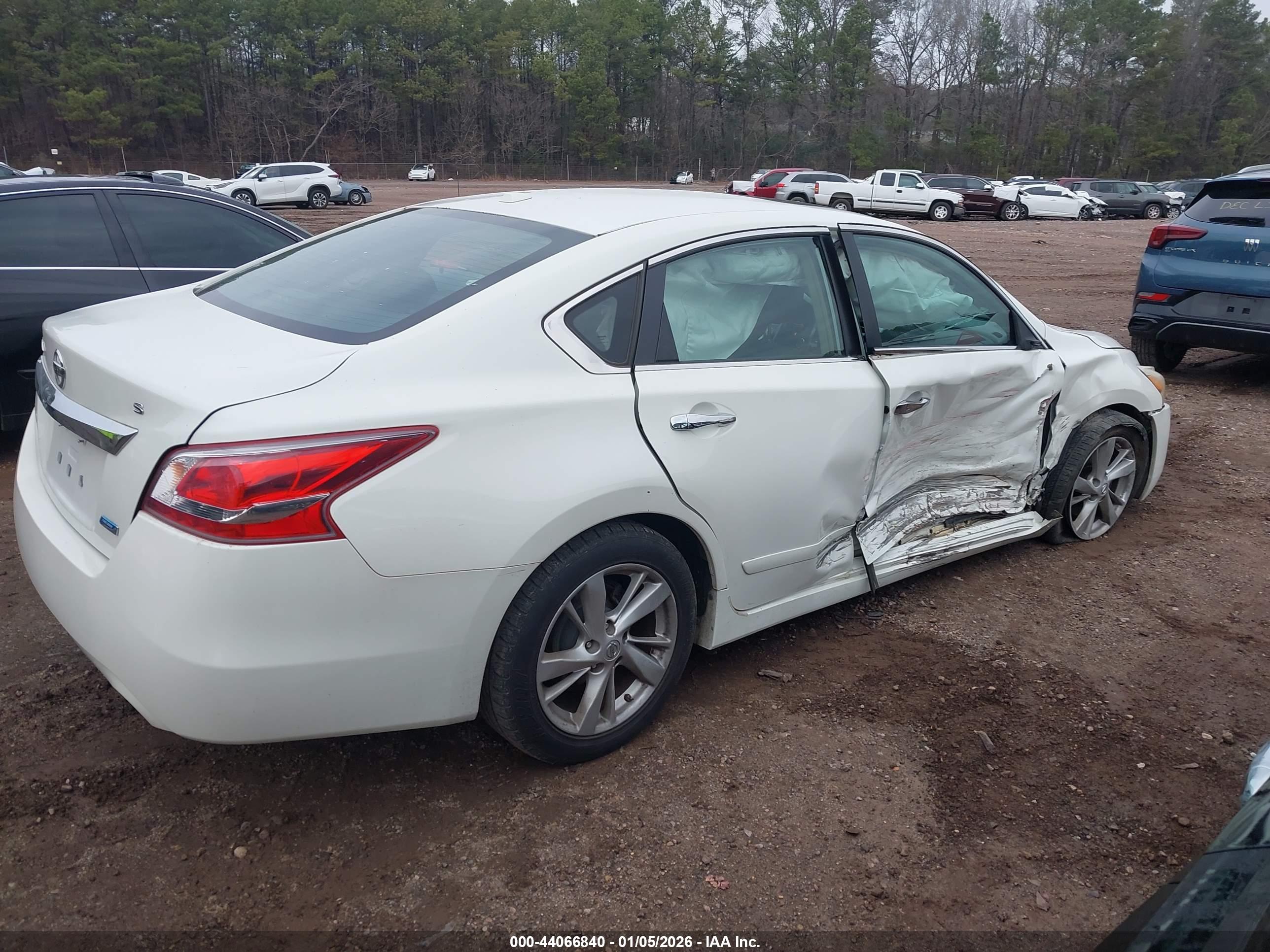 NISSAN ALTIMA image 6