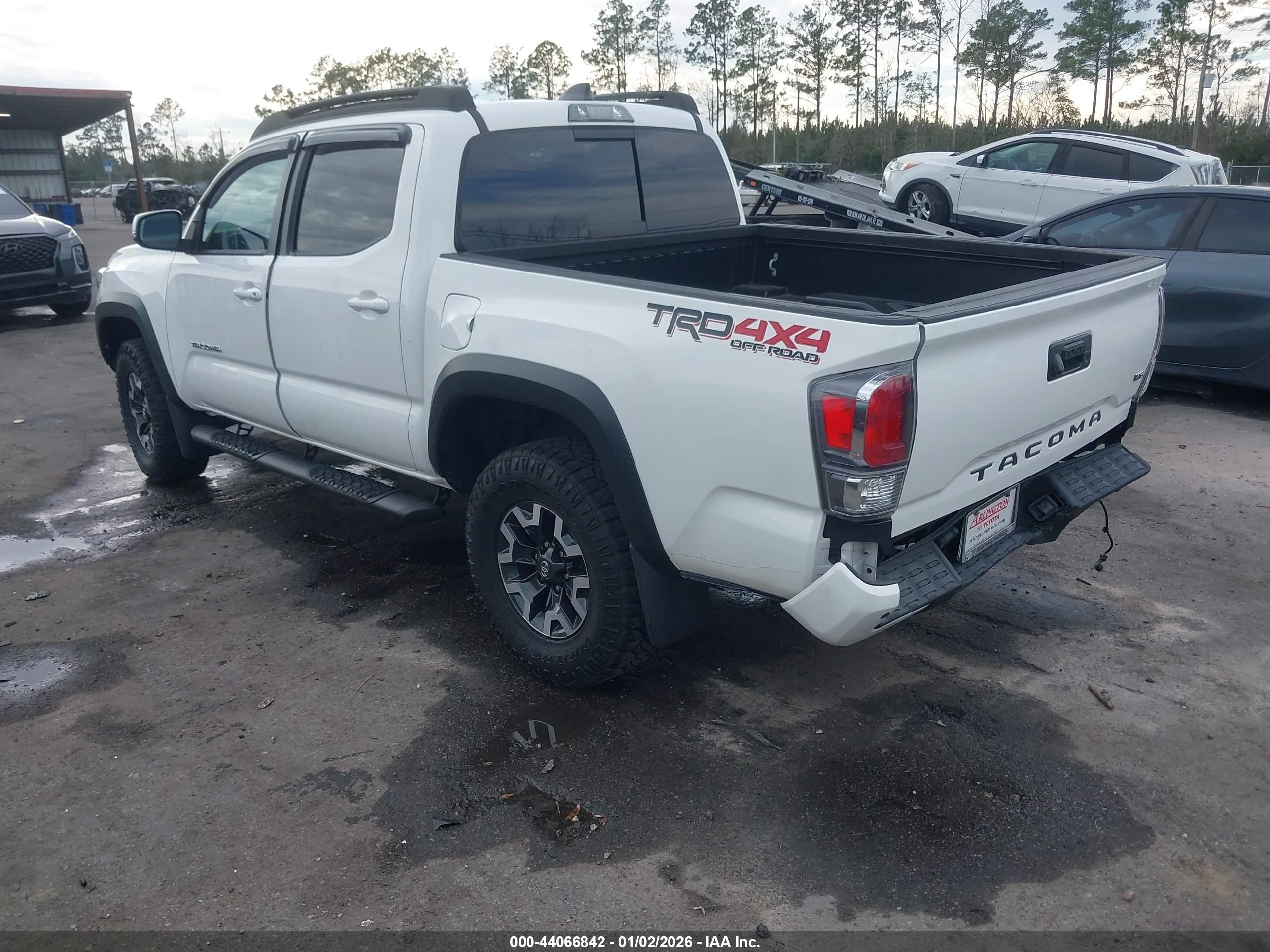 TOYOTA TACOMA image 3