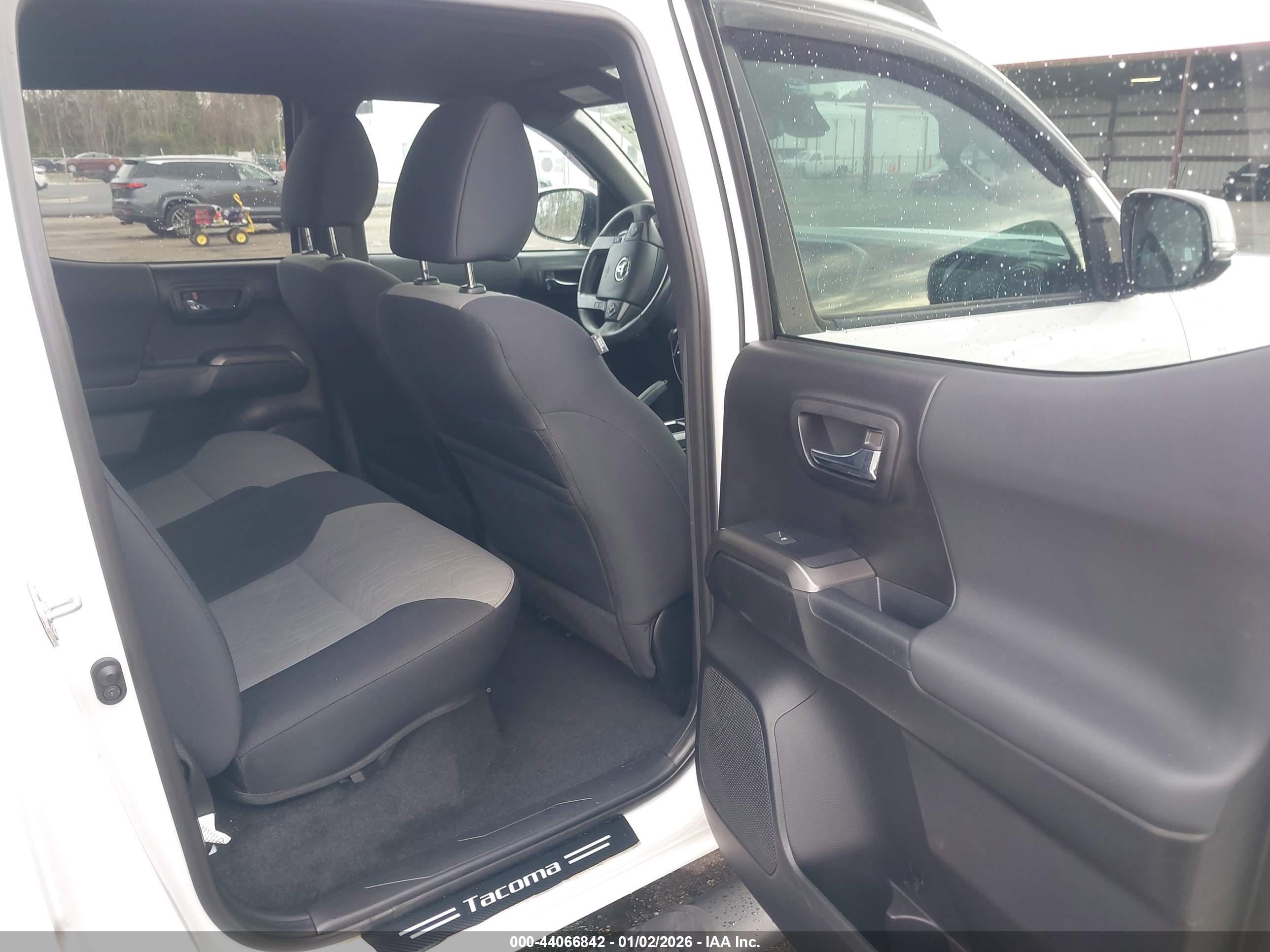 TOYOTA TACOMA image 8