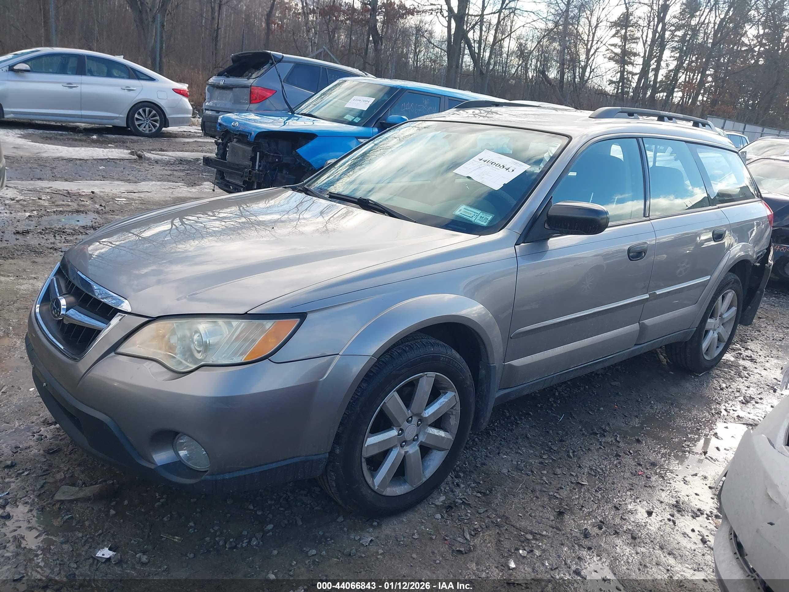 SUBARU OUTBACK image 2