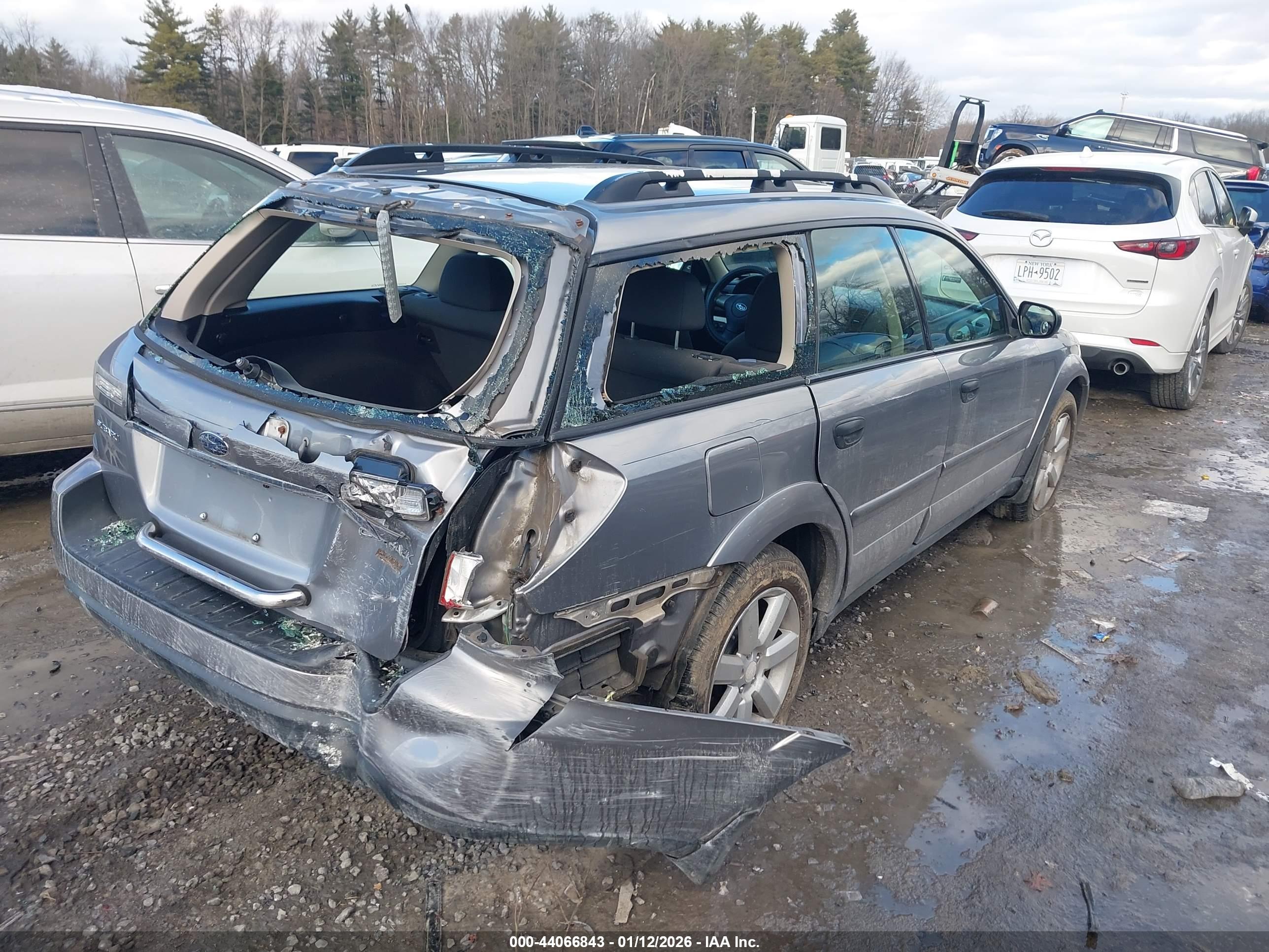 SUBARU OUTBACK image 4