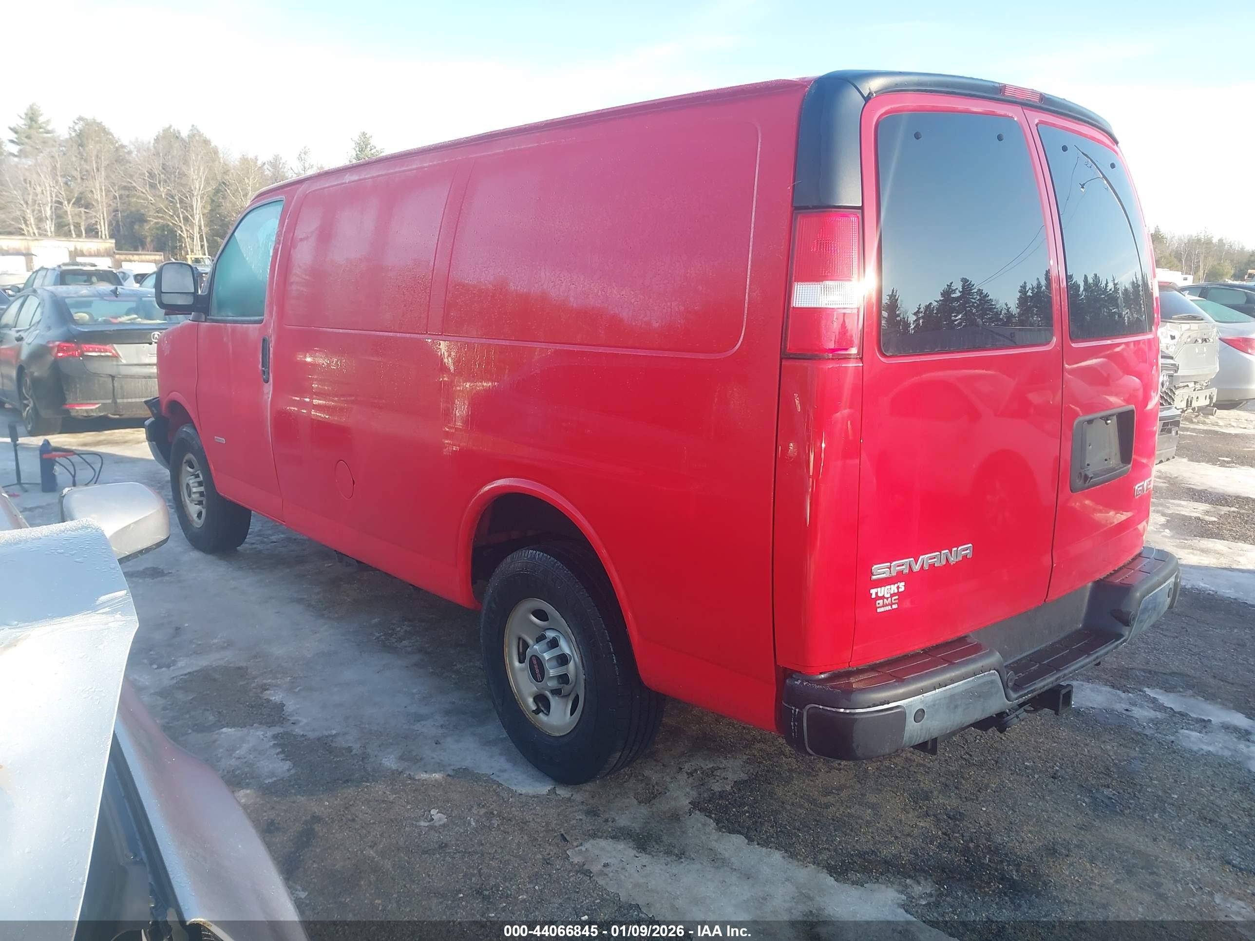 GMC SAVANA image 3