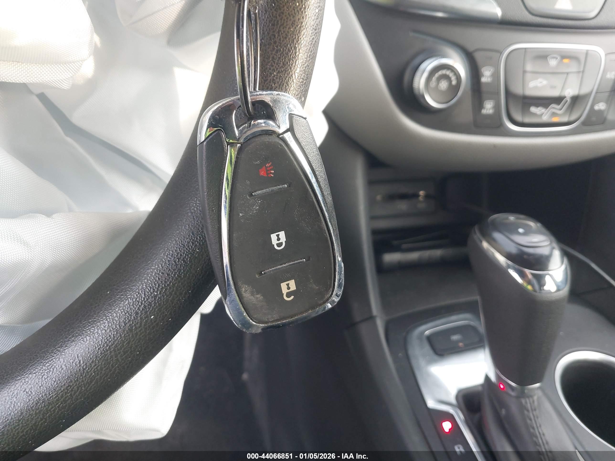 CHEVROLET EQUINOX image 11
