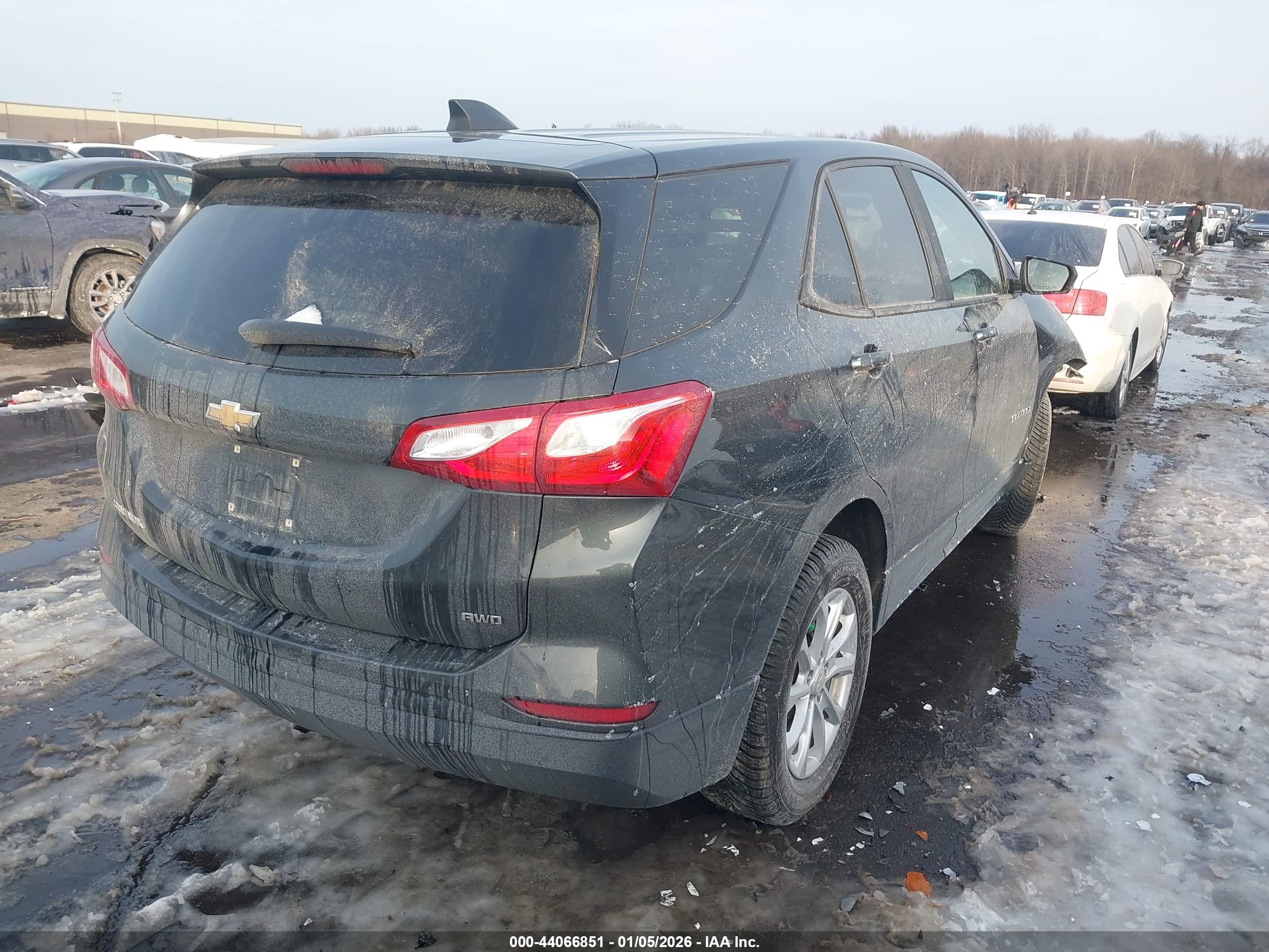 CHEVROLET EQUINOX image 4