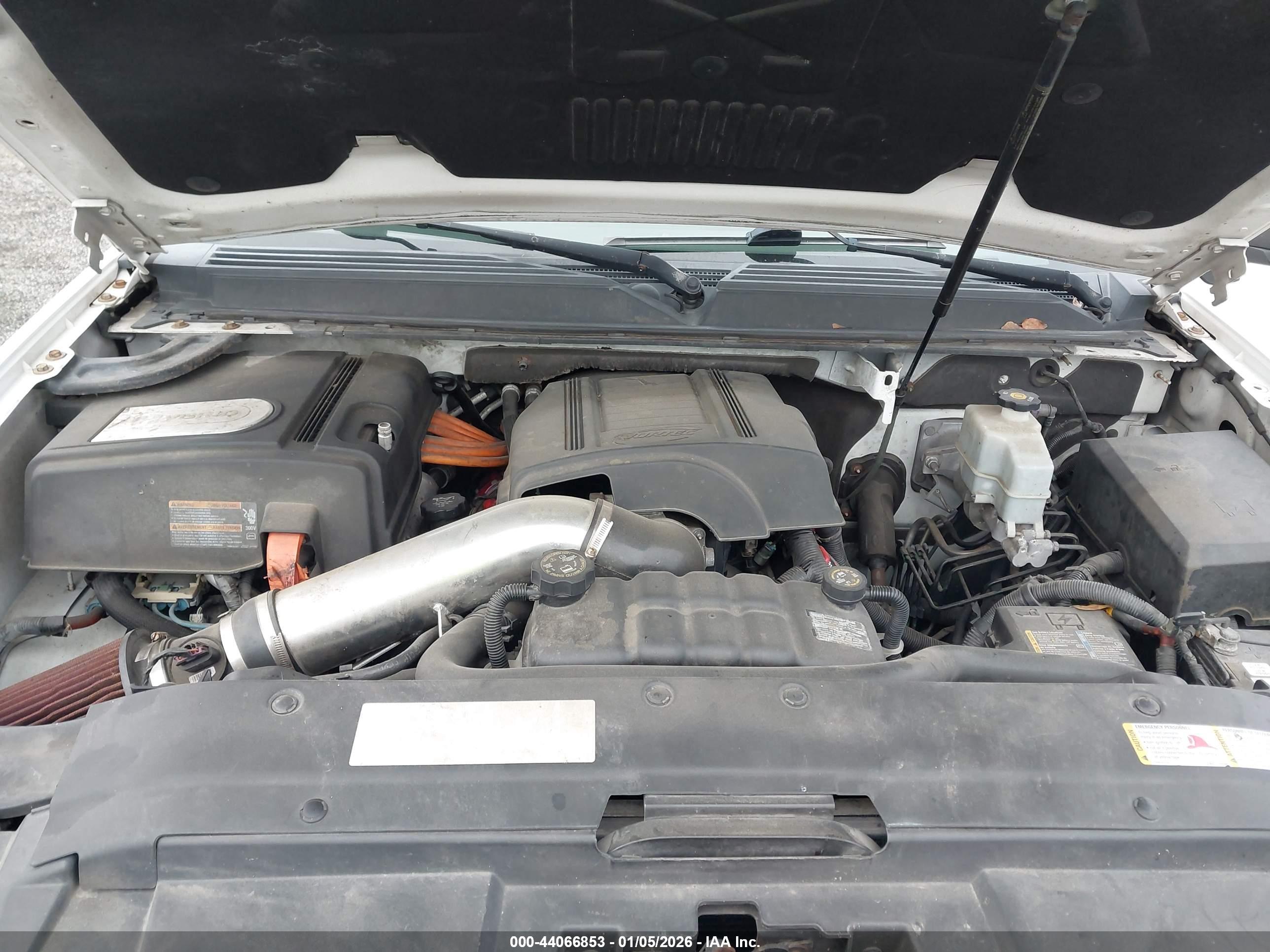 CHEVROLET TAHOE image 10