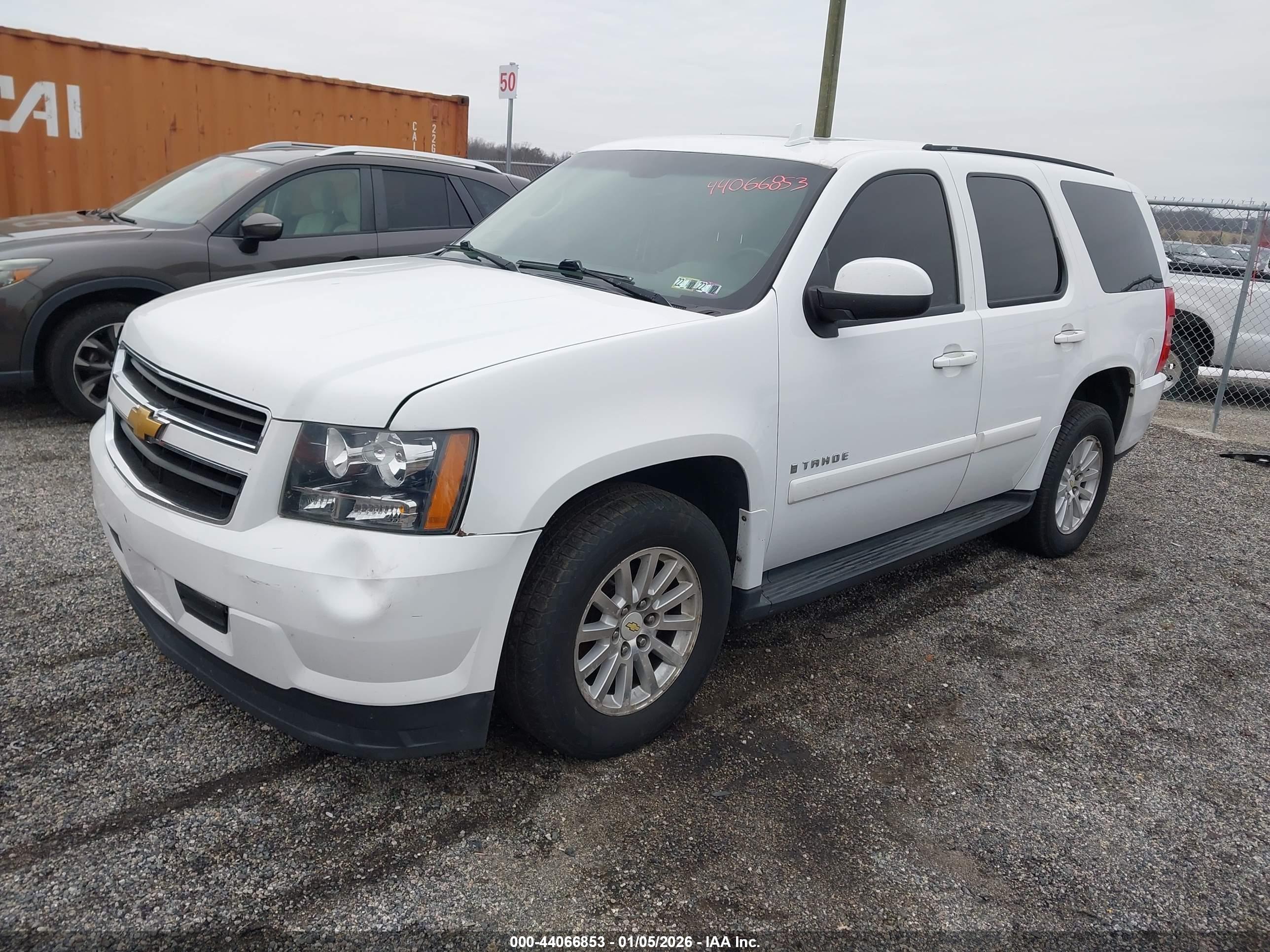 CHEVROLET TAHOE image 2