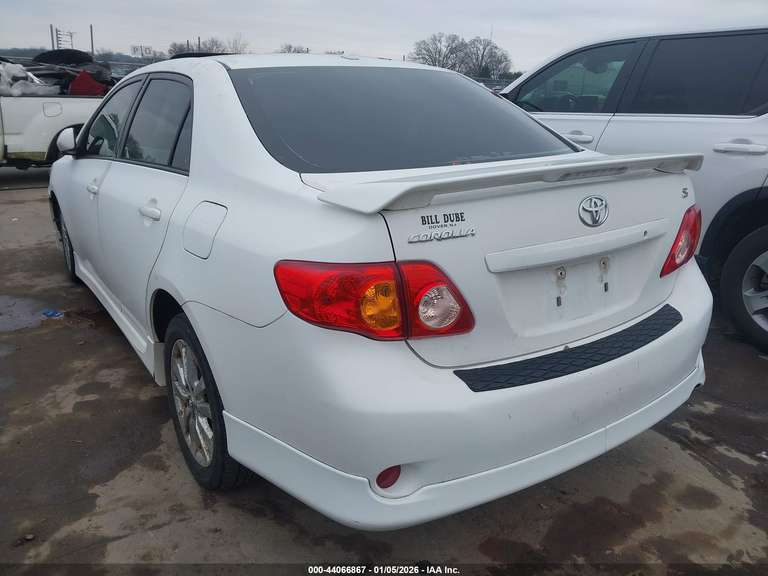 TOYOTA COROLLA image 3