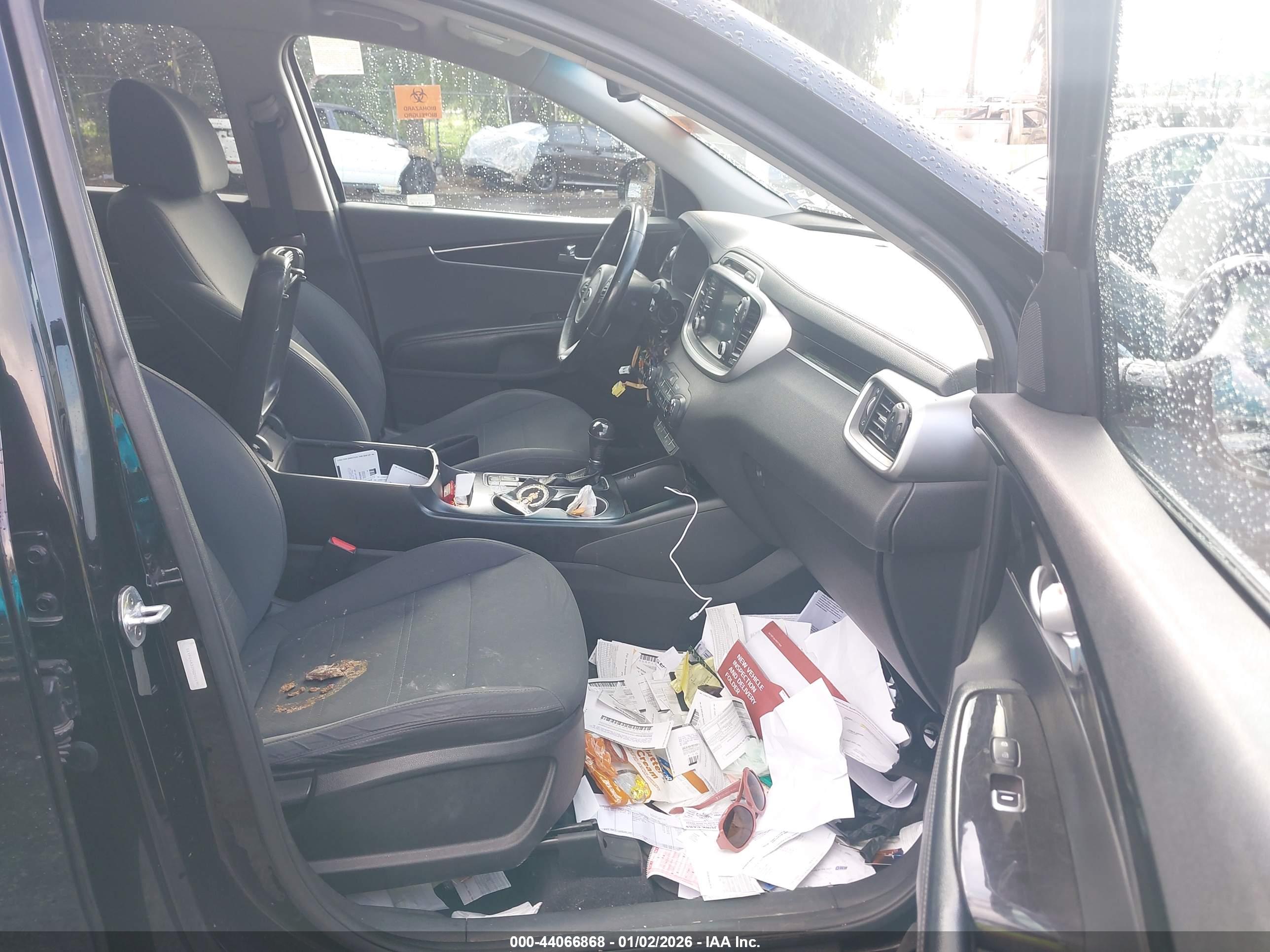 KIA SORENTO image 5
