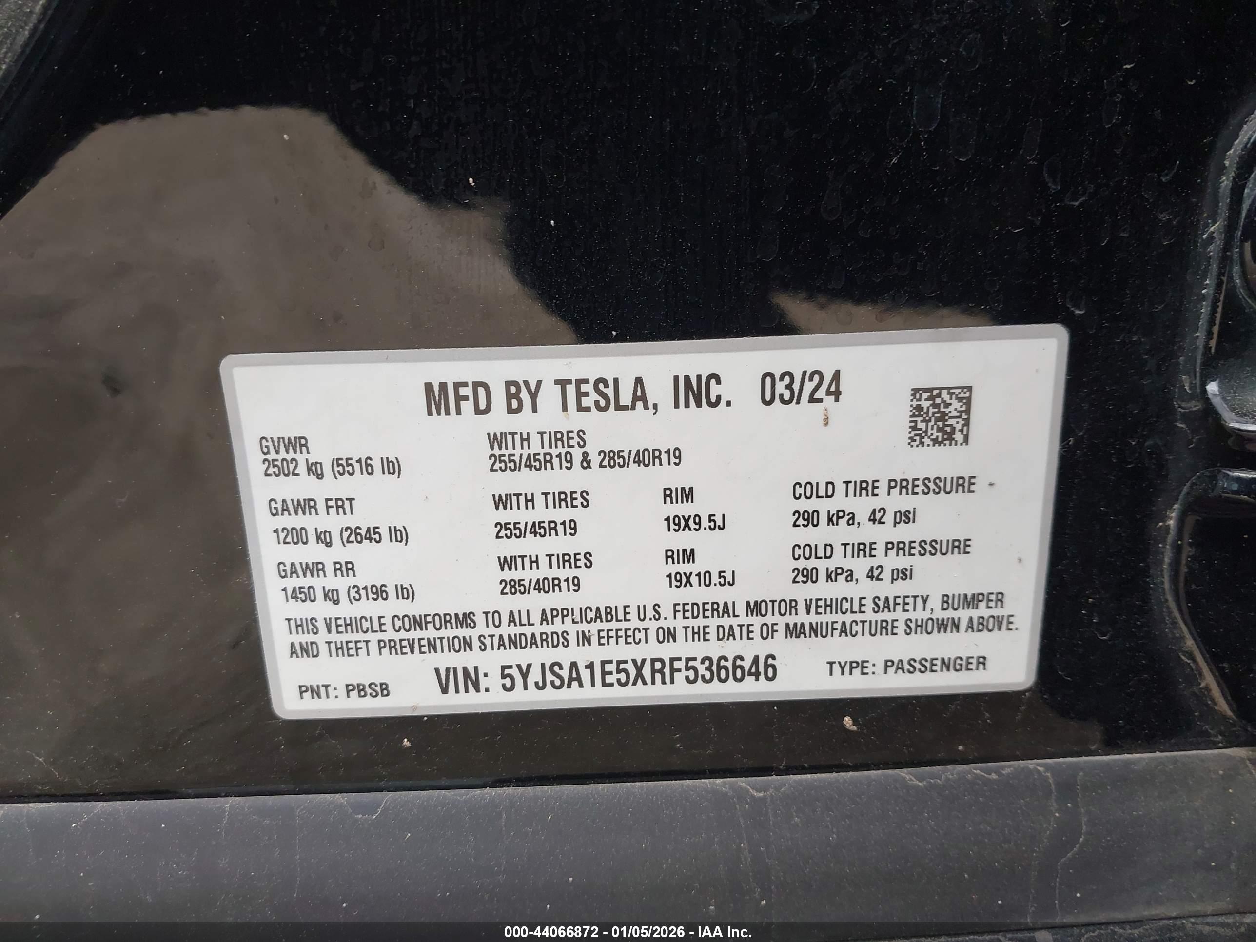 TESLA MODEL image 9