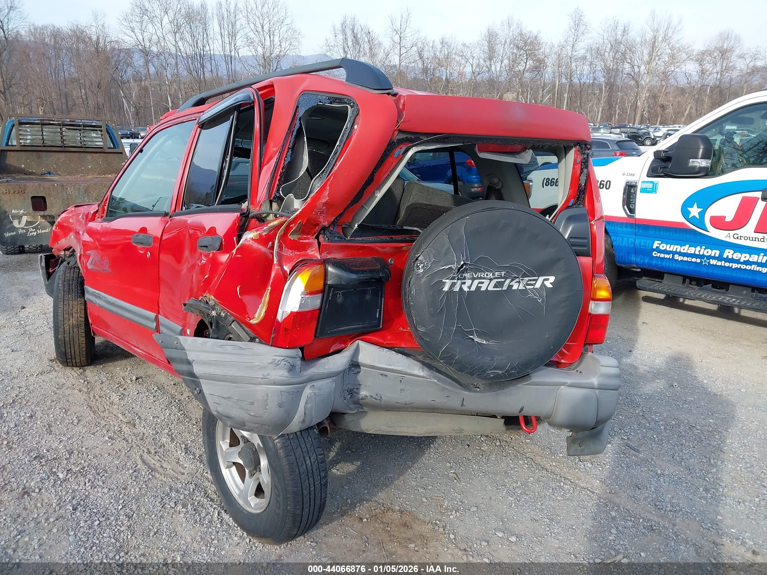 CHEVROLET TRACKER image 6