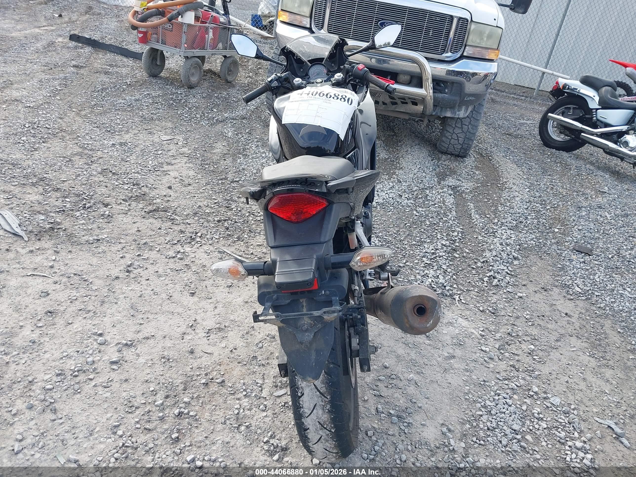 HONDA CBR300 image 6