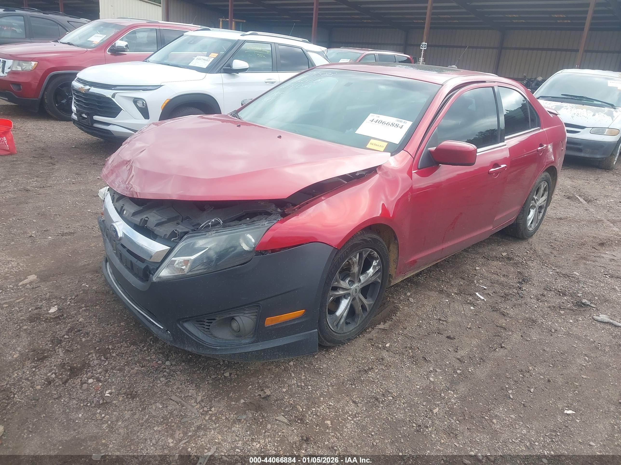 FORD FUSION image 2