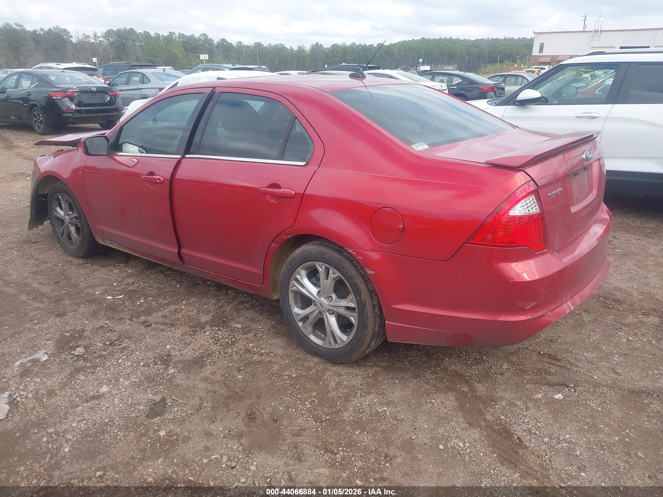 FORD FUSION image 3
