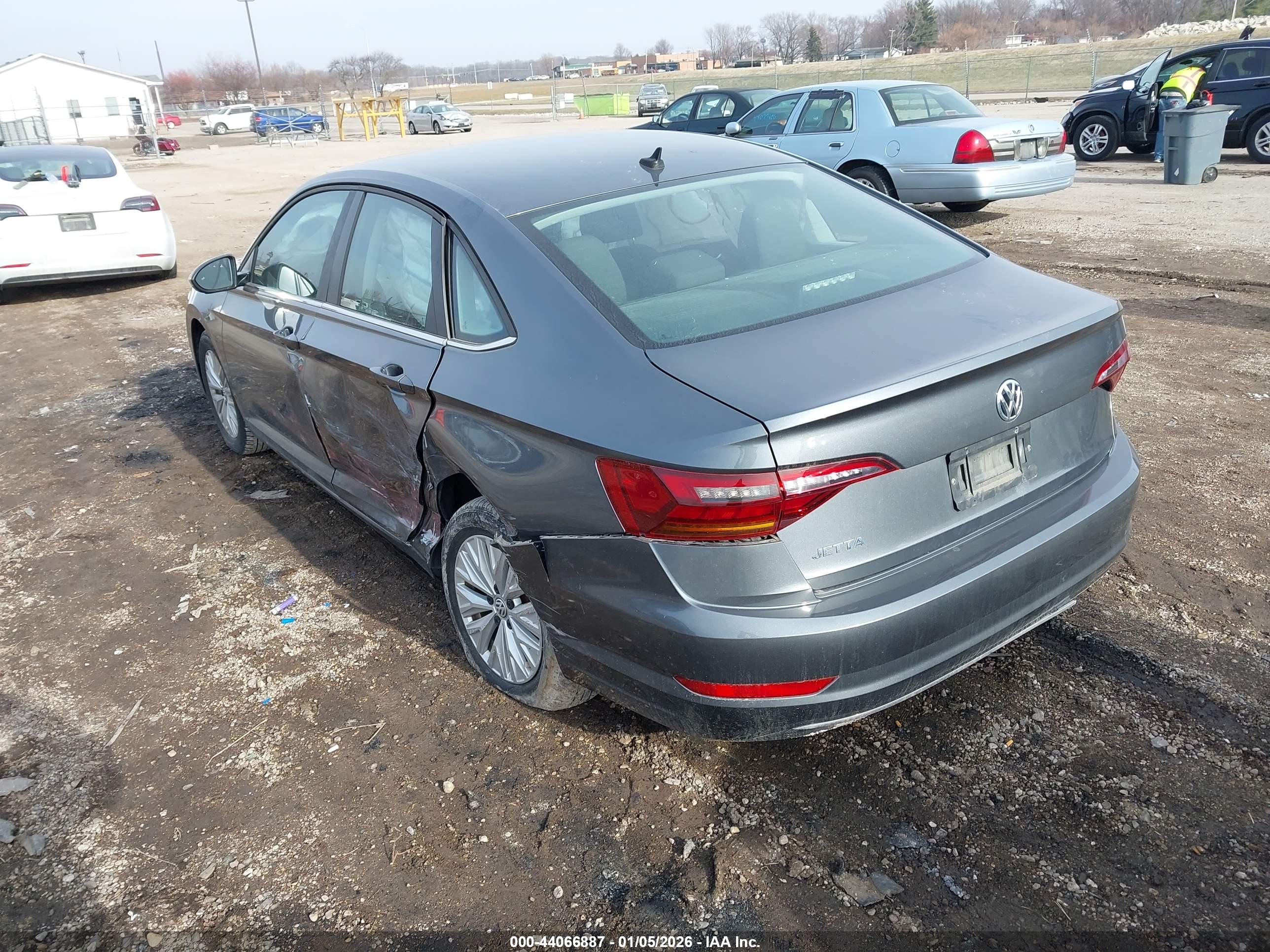 VOLKSWAGEN JETTA image 3