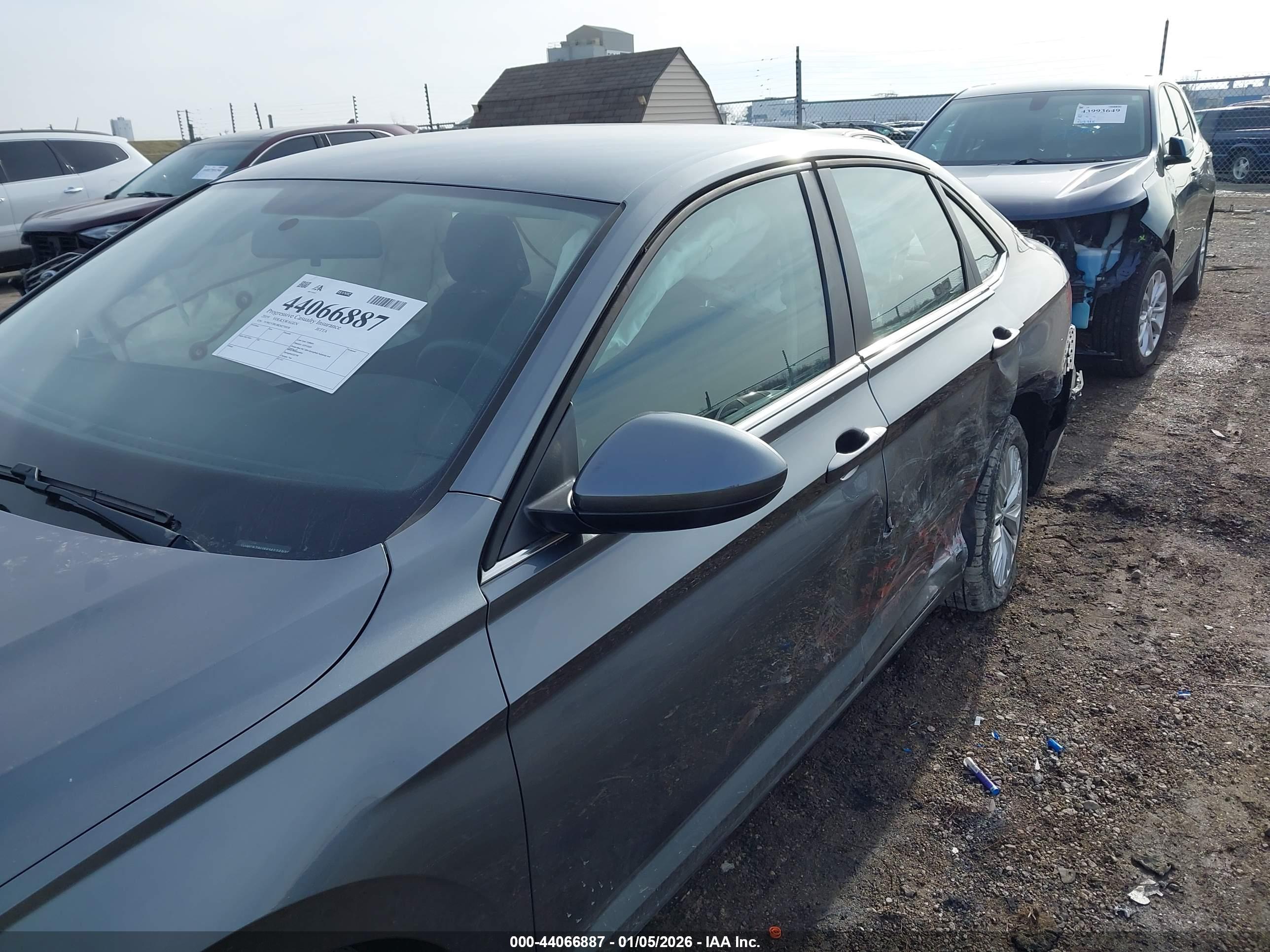 VOLKSWAGEN JETTA image 6
