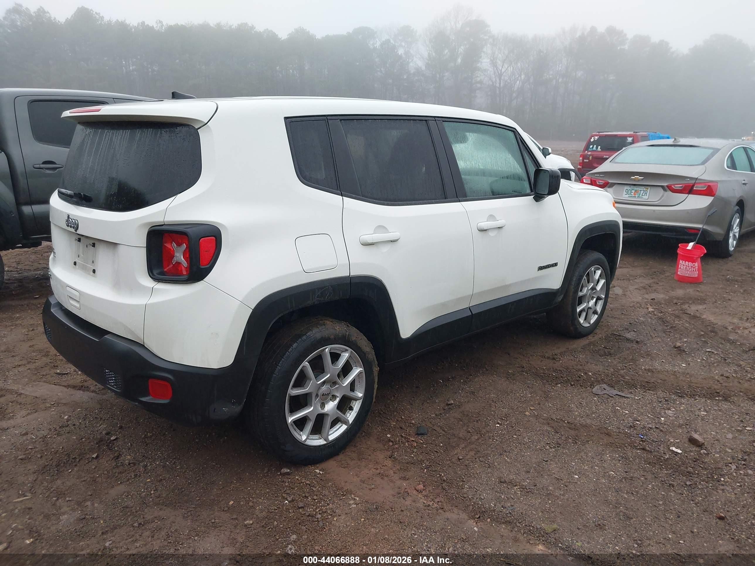JEEP RENEGADE image 4