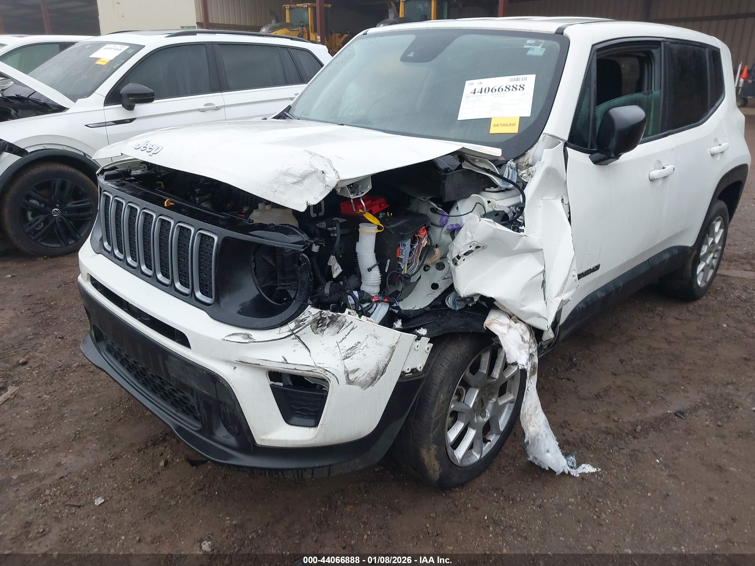 JEEP RENEGADE image 6