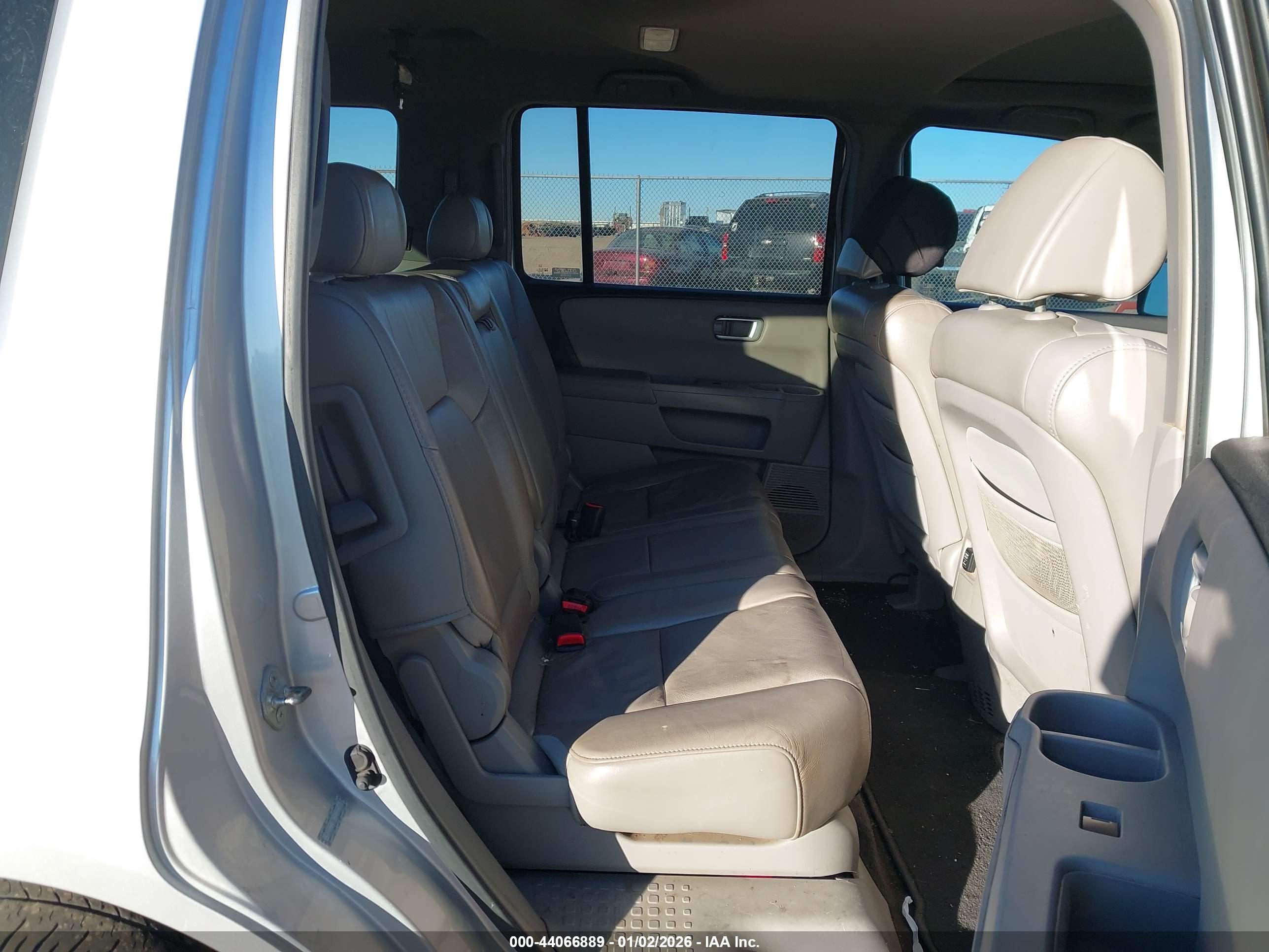 HONDA PILOT image 8